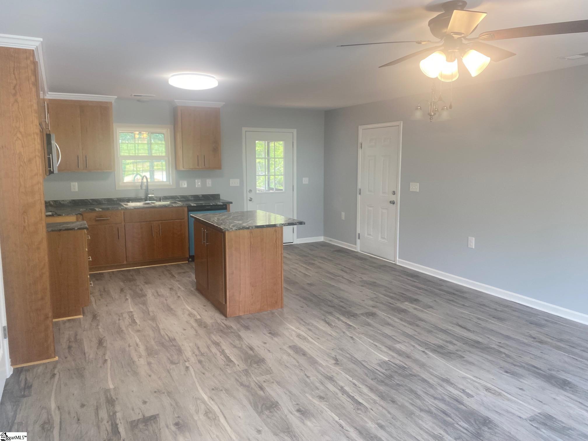 130 Laura Jane, Gray Court, South Carolina image 2