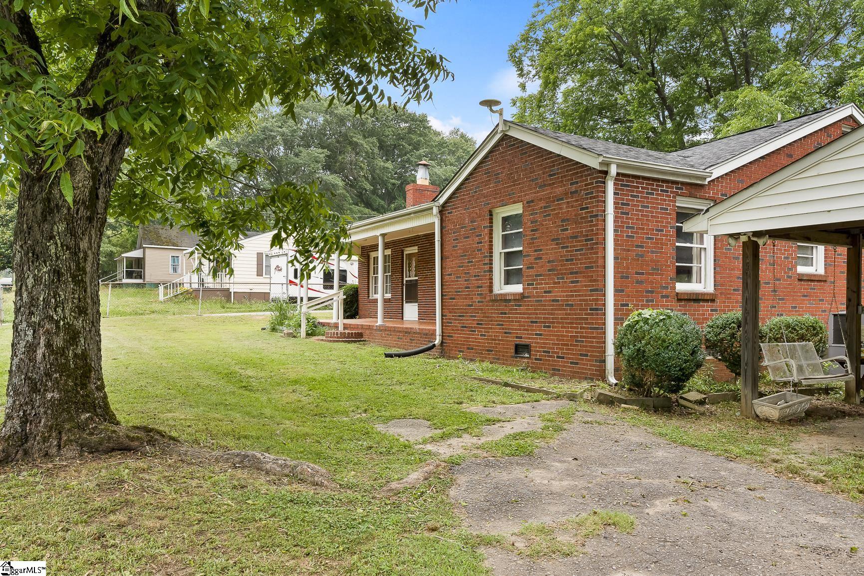 218 Mauldin, Williamston, South Carolina image 3