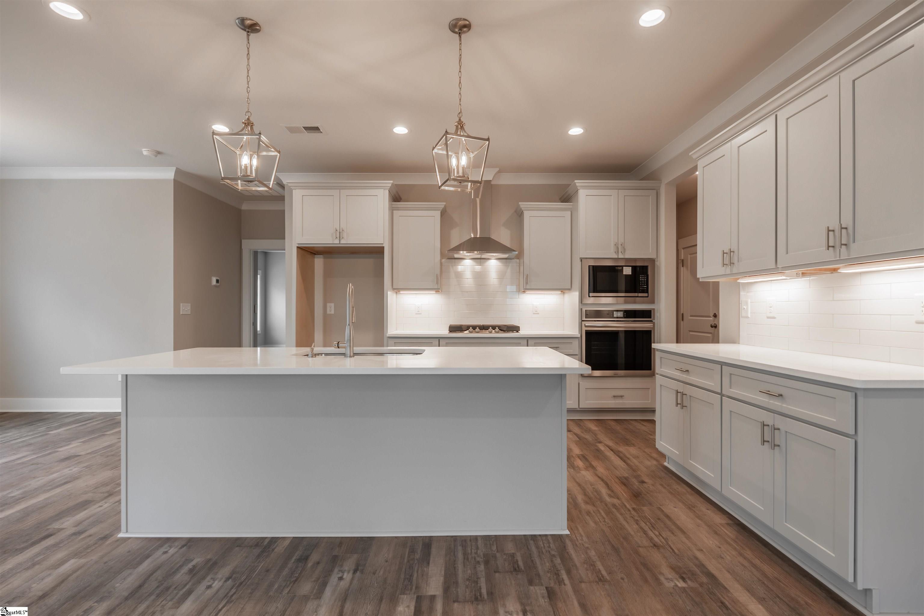 132 Willett, Taylors, South Carolina image 3