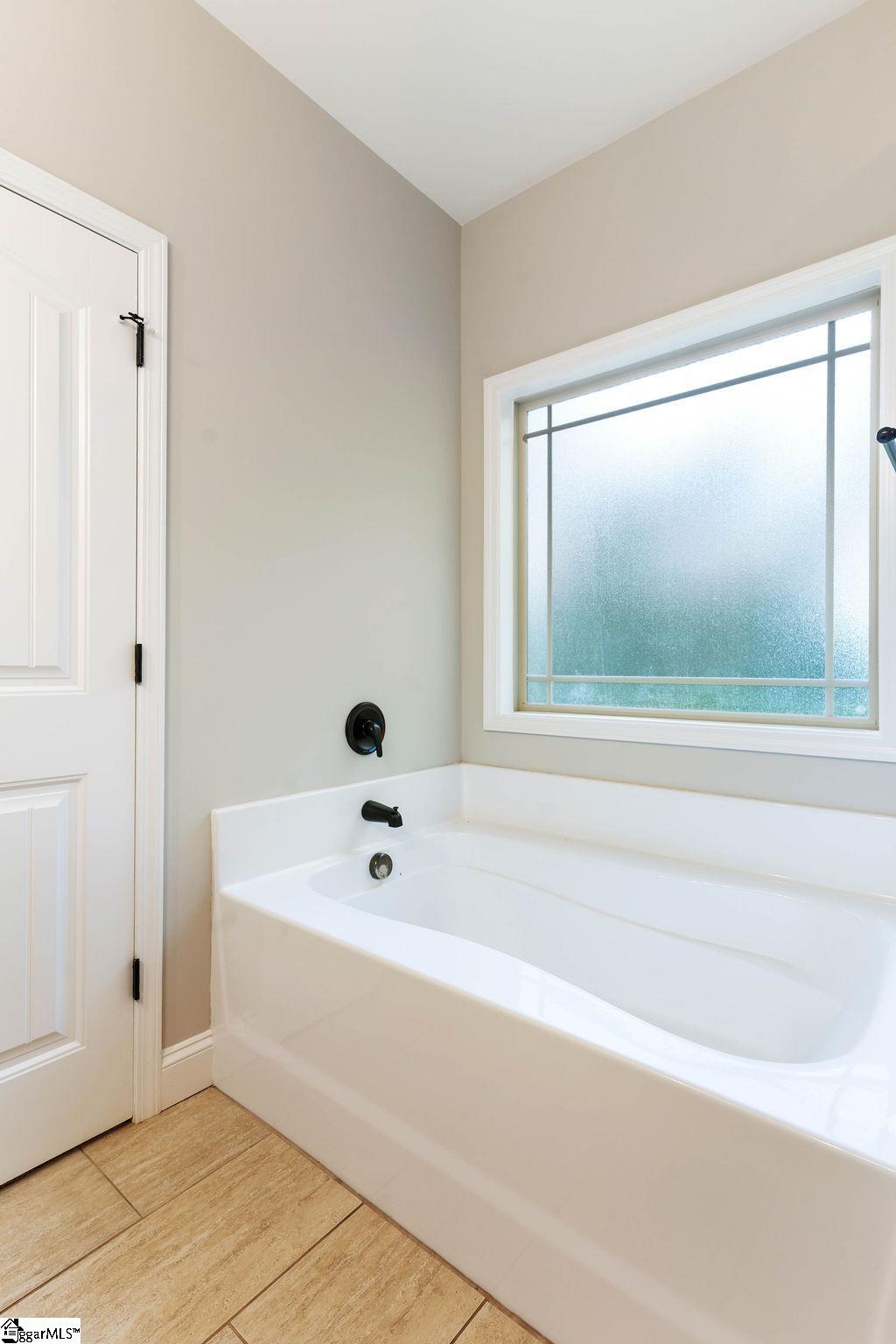 MLS #1559517 image #23