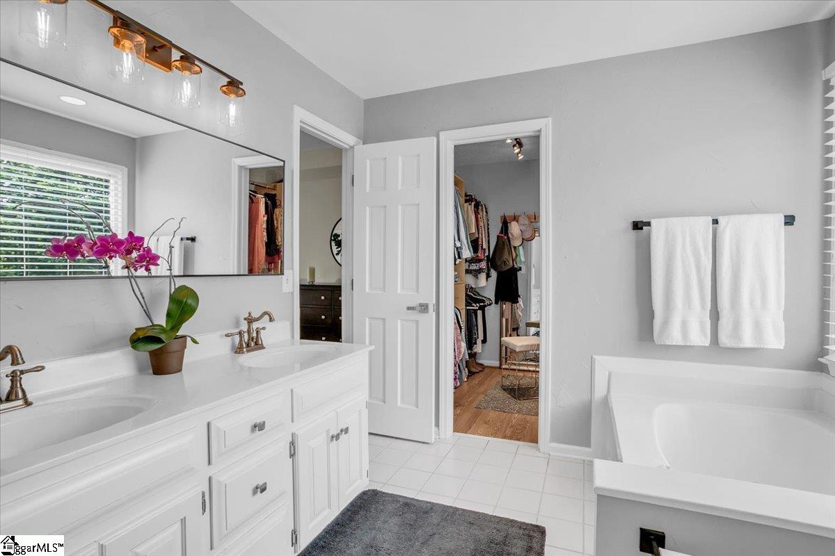 16 Chariot, Simpsonville, South Carolina image 32