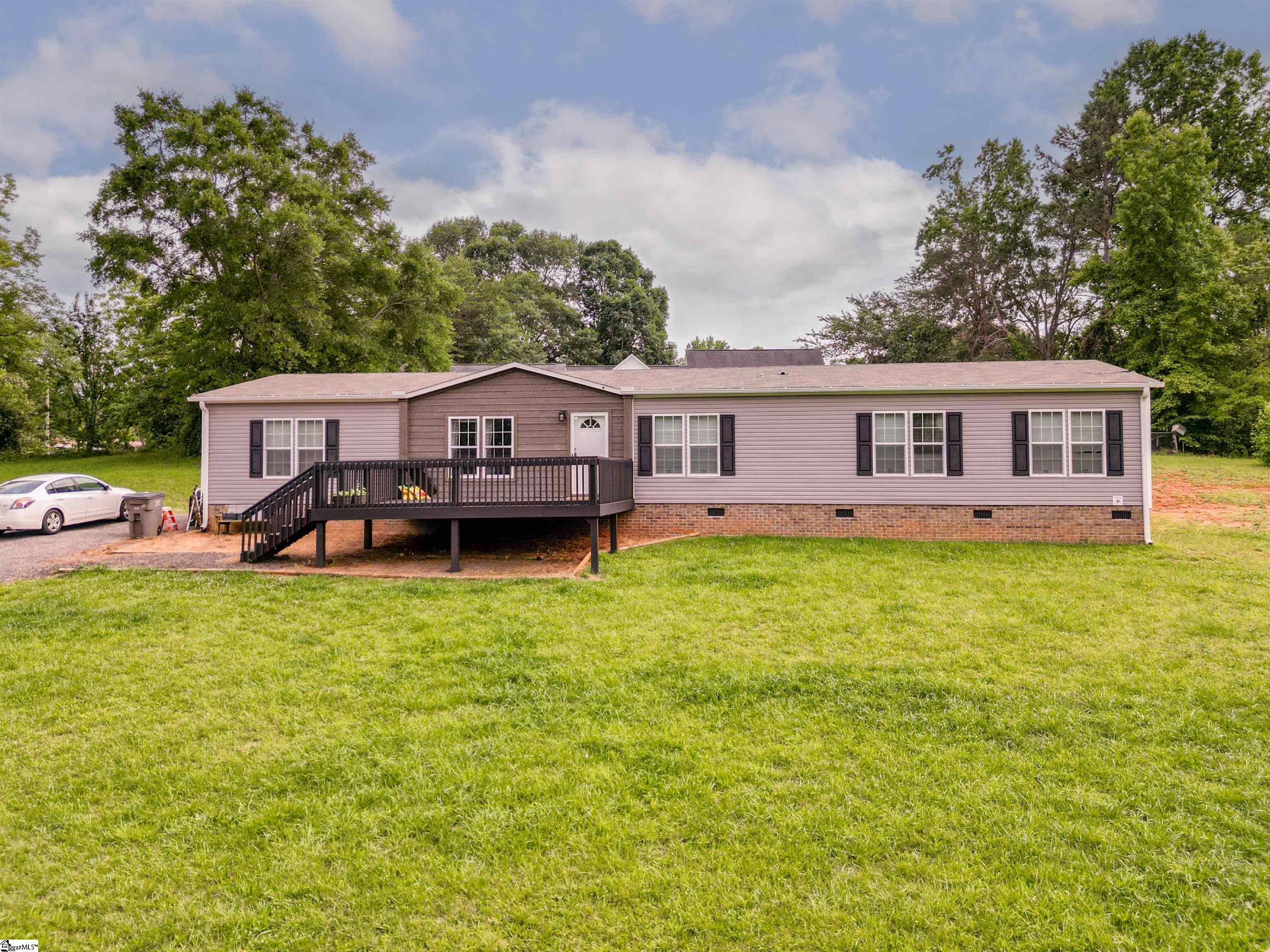 35 W Burns, Travelers Rest, South Carolina image 2
