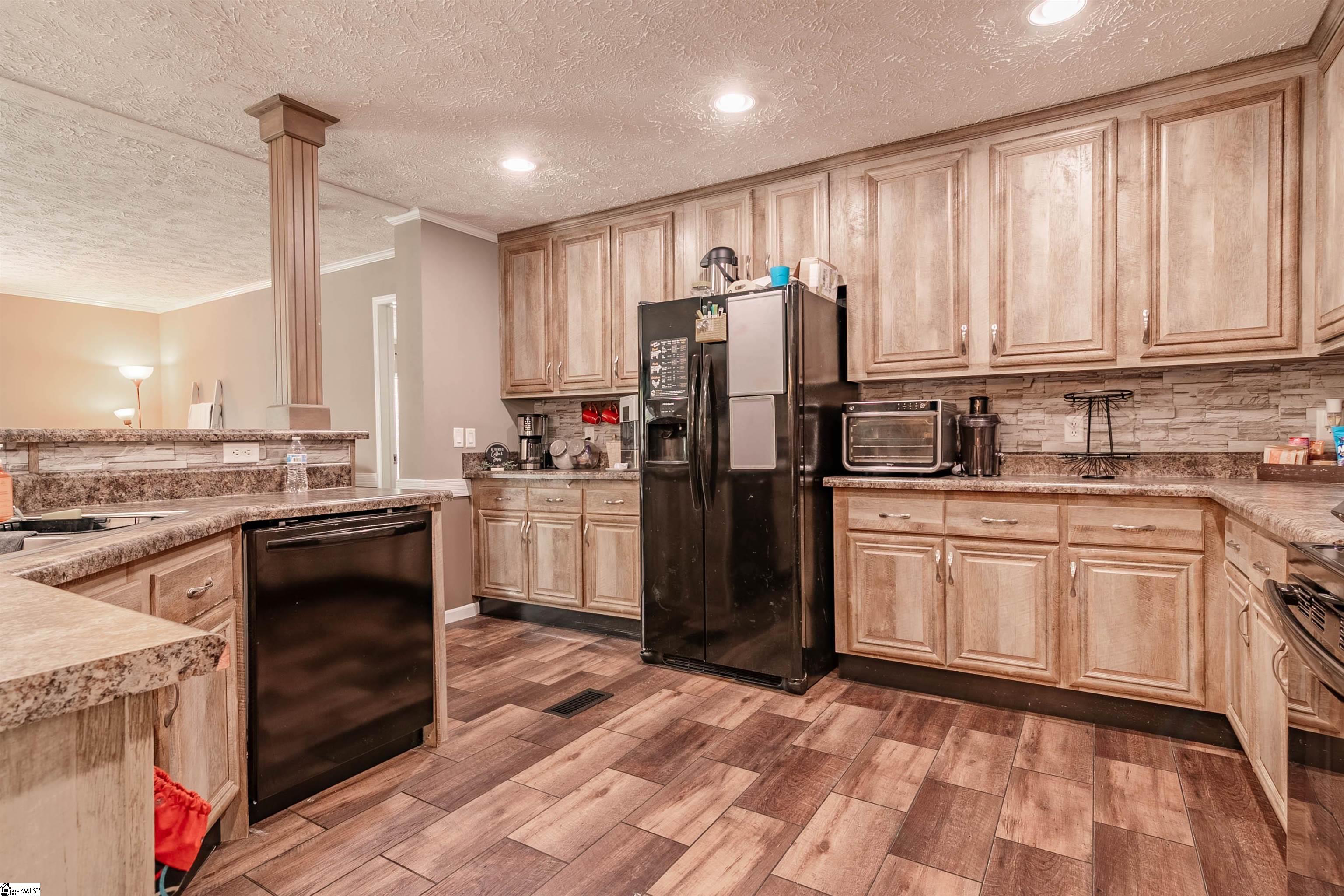 35 W Burns, Travelers Rest, South Carolina image 13