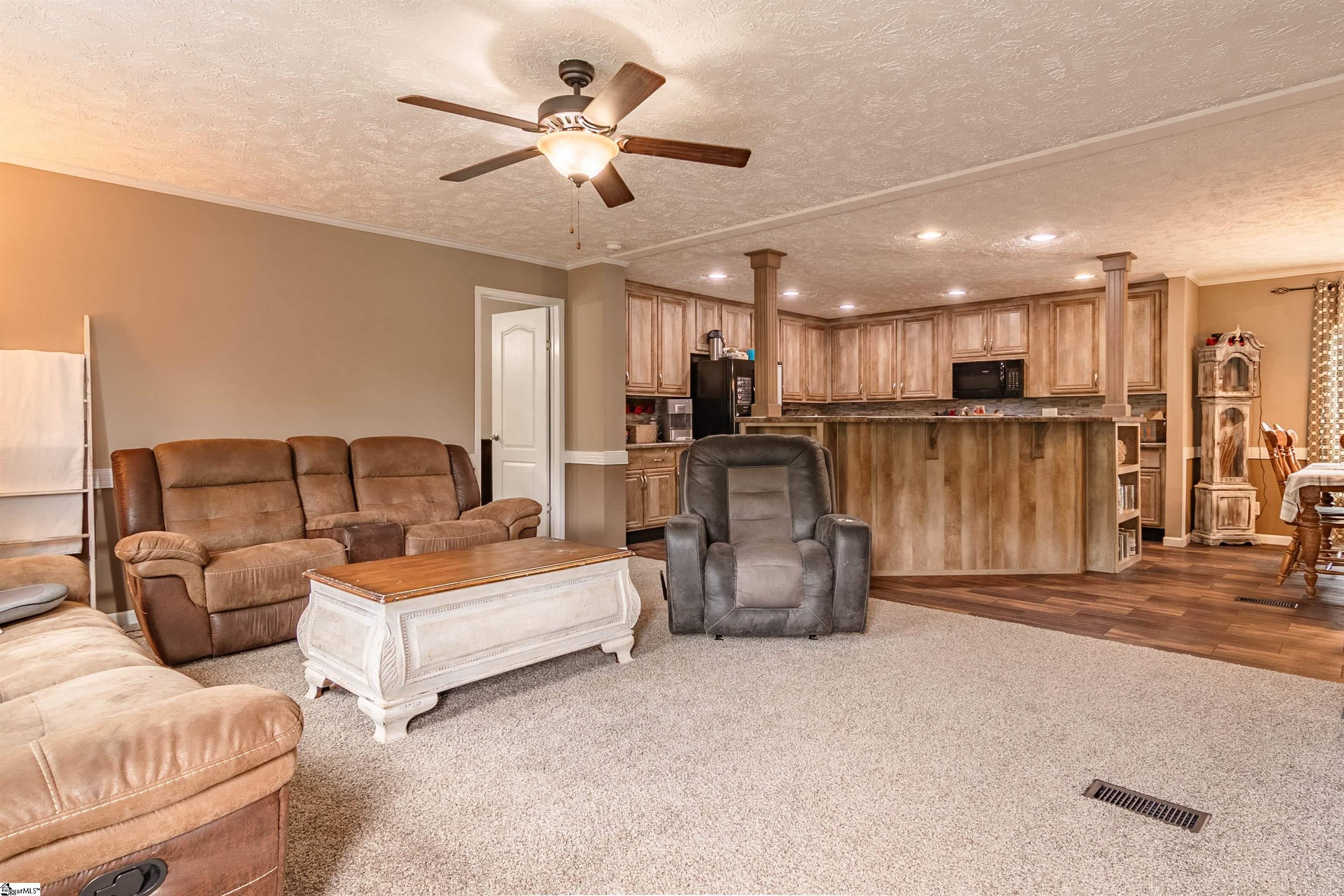35 W Burns, Travelers Rest, South Carolina image 7