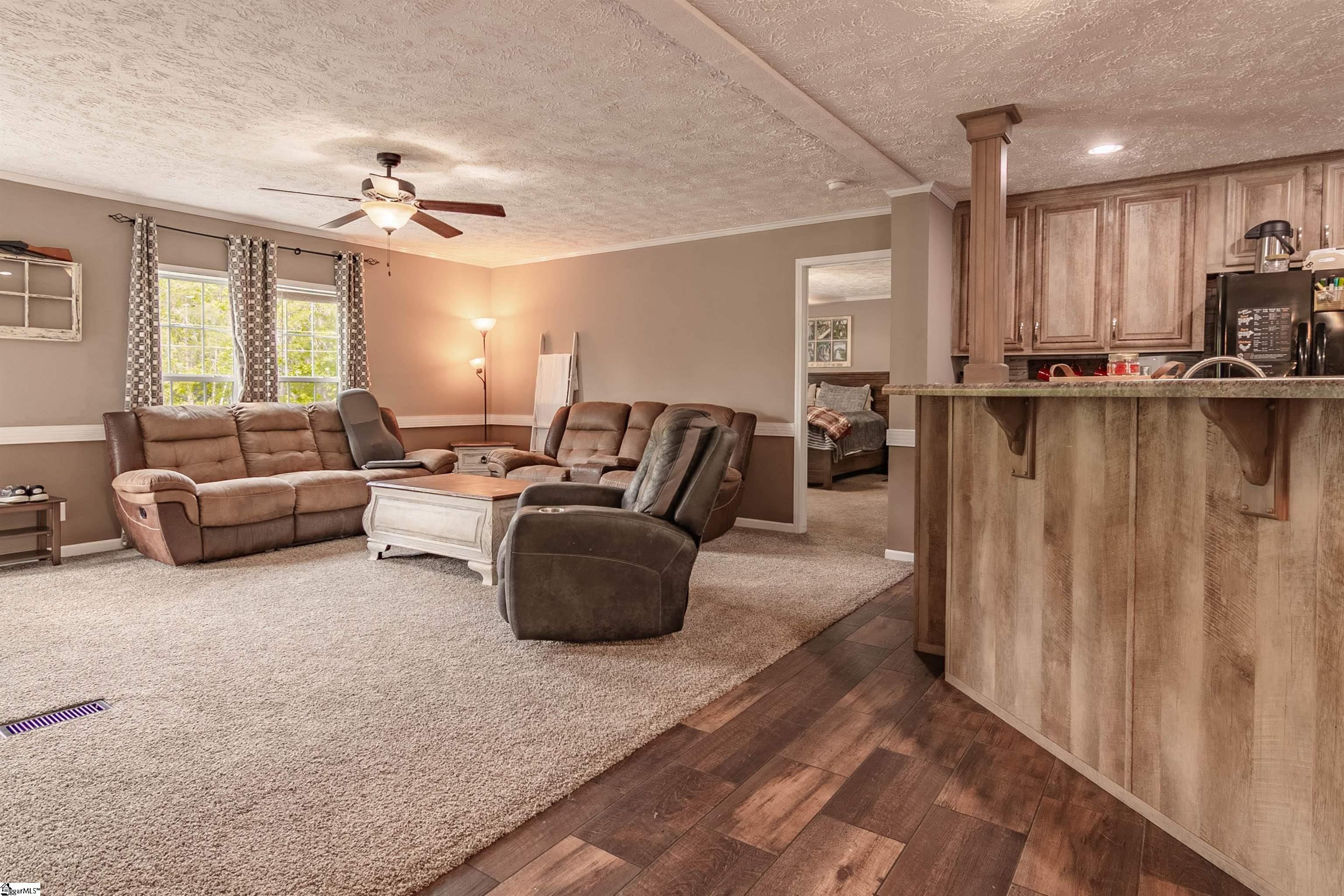 35 W Burns, Travelers Rest, South Carolina image 10