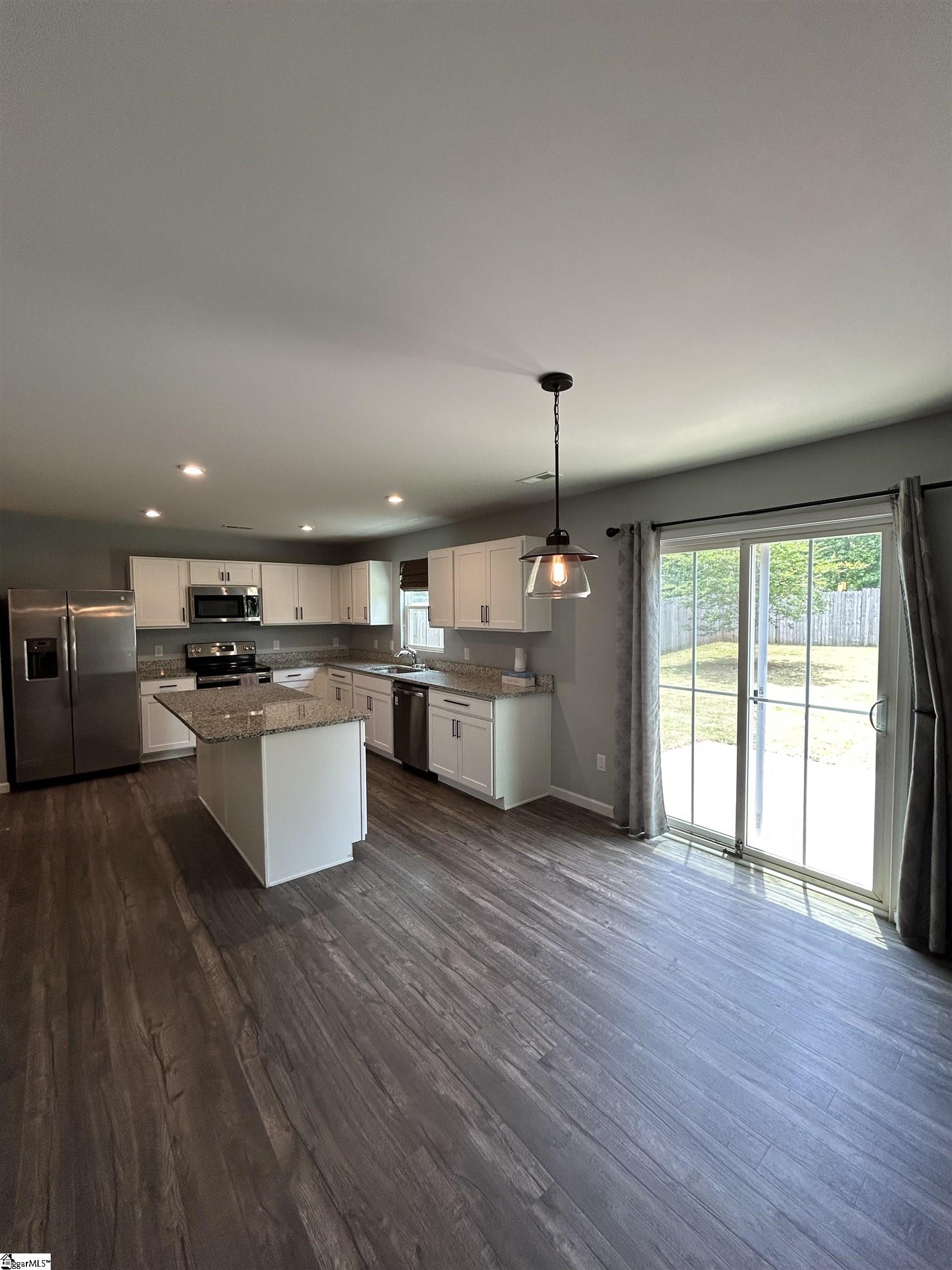 Eat-in Breakfast Area near kitchen / door to backyard