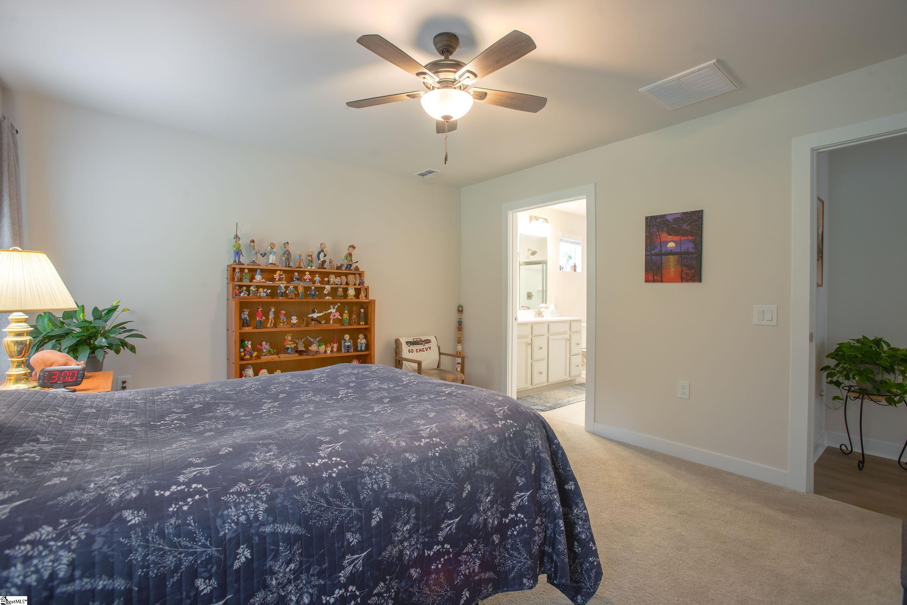 300 Stockland, Fountain Inn, South Carolina image 18