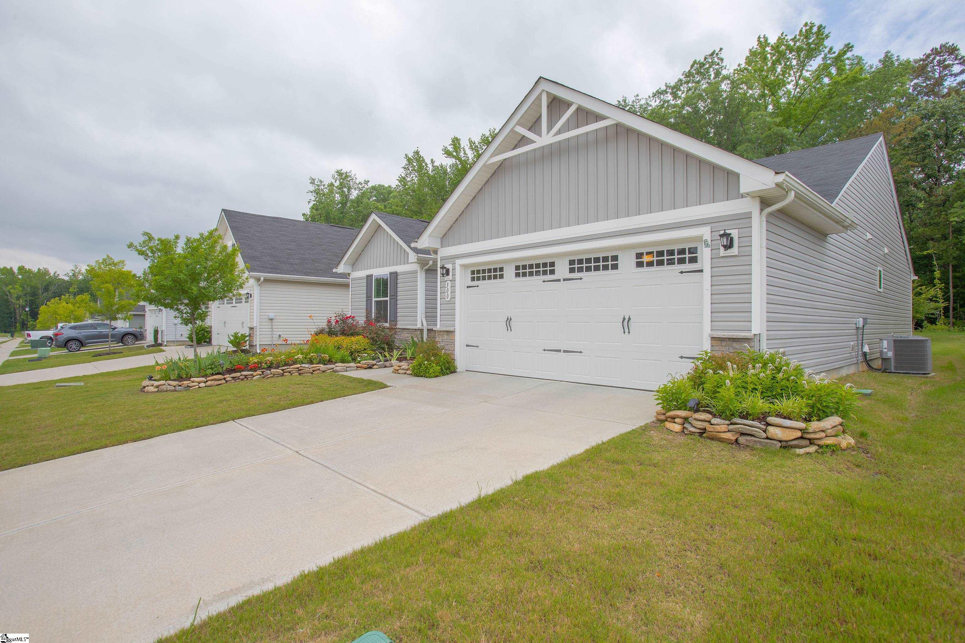 300 Stockland, Fountain Inn, South Carolina image 3