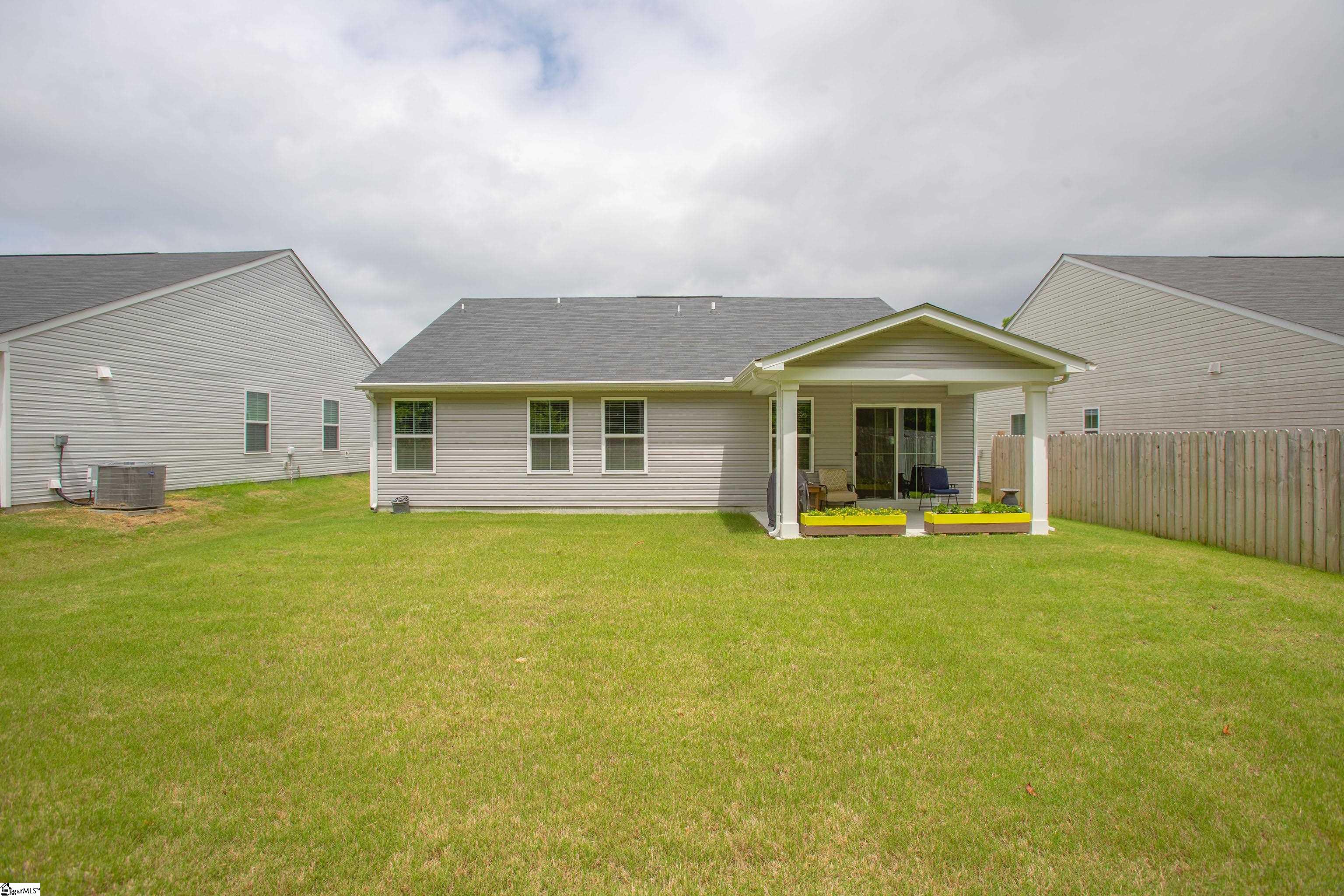 300 Stockland, Fountain Inn, South Carolina image 32