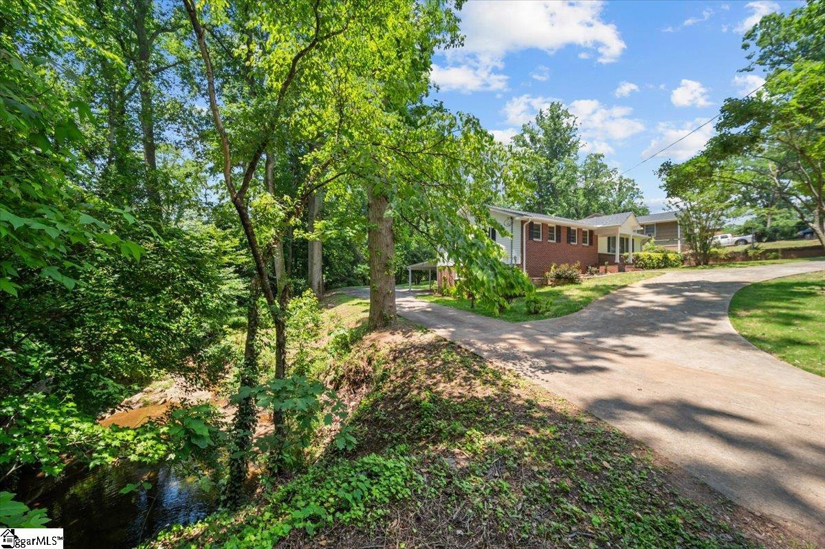 304 Robin Hood, Greenville, South Carolina image 3