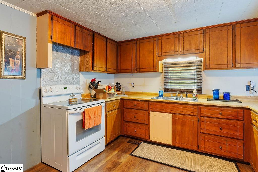 1751 Dillard, Waterloo, South Carolina image 5