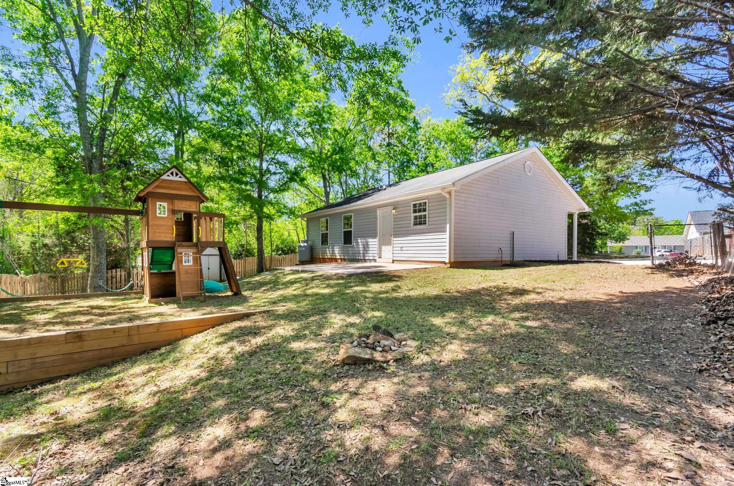 4 Yukon, Greenville, South Carolina image 24