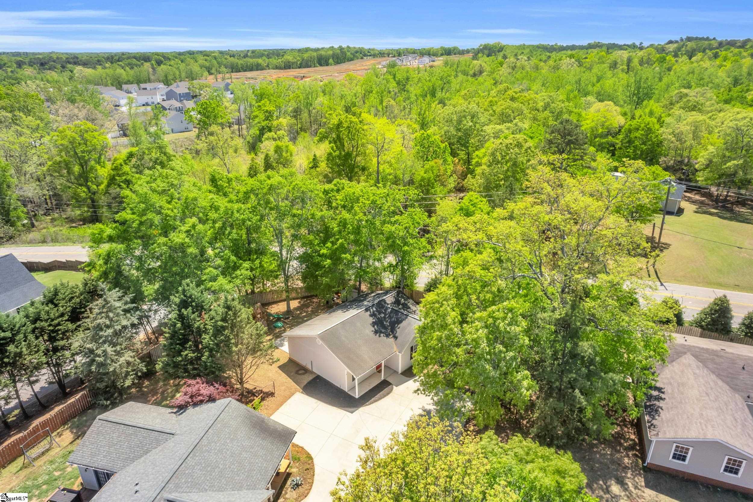 4 Yukon, Greenville, South Carolina image 26