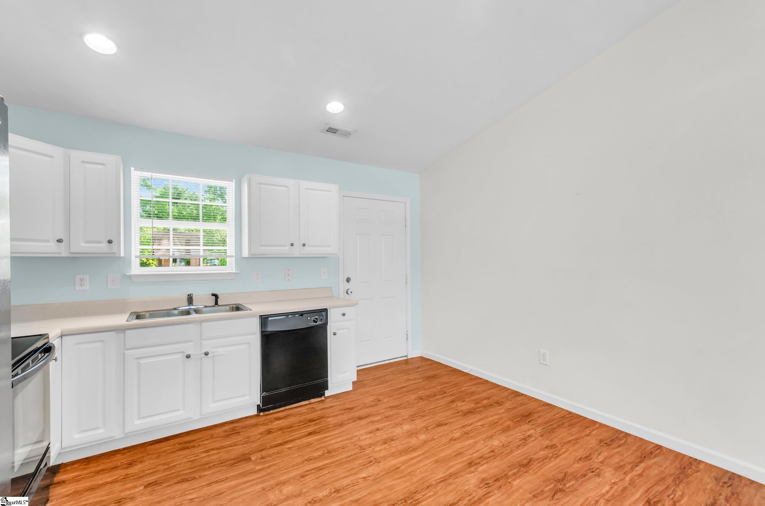 4 Yukon, Greenville, South Carolina image 8