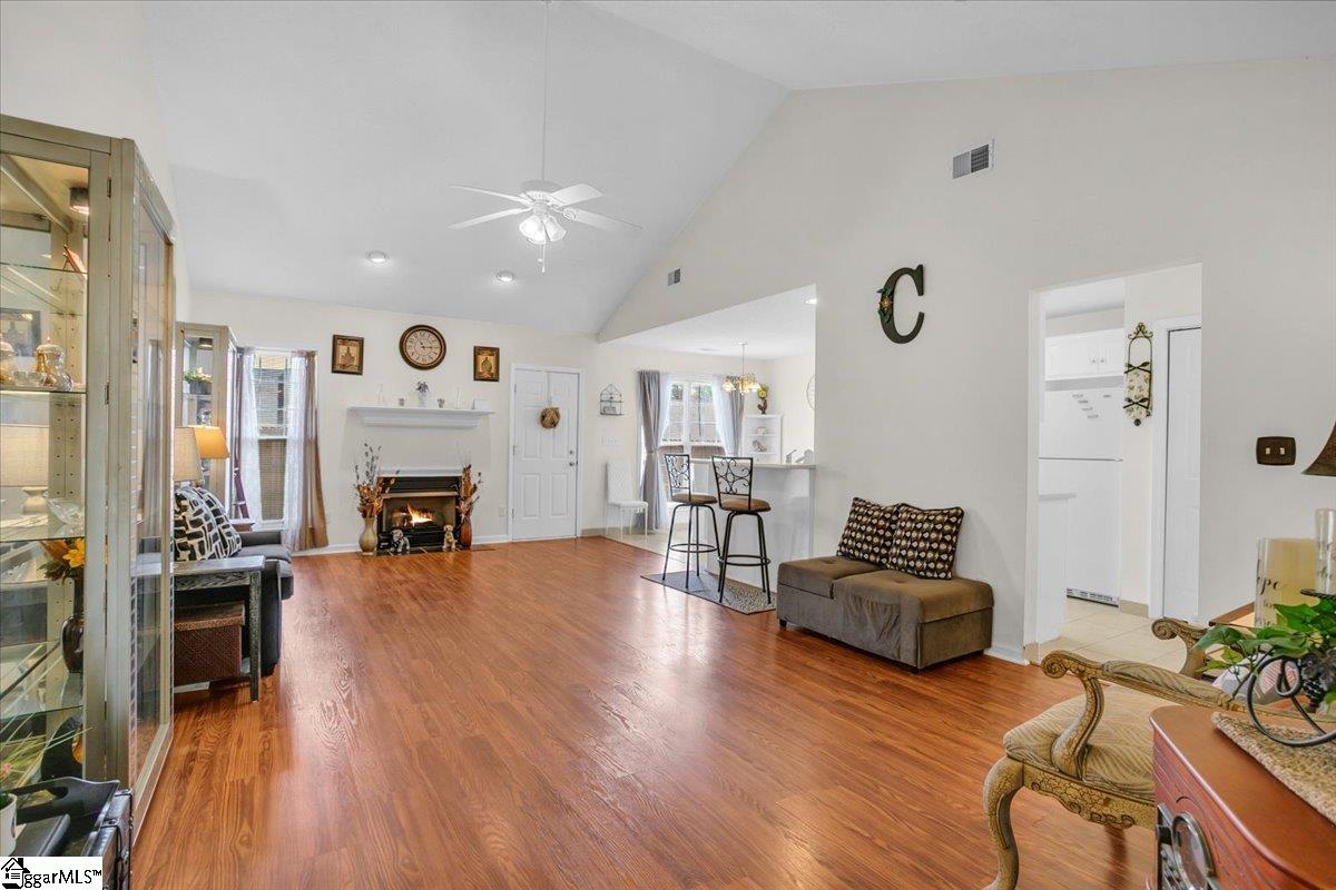 104 Pin Oak, Greenwood, South Carolina image 2