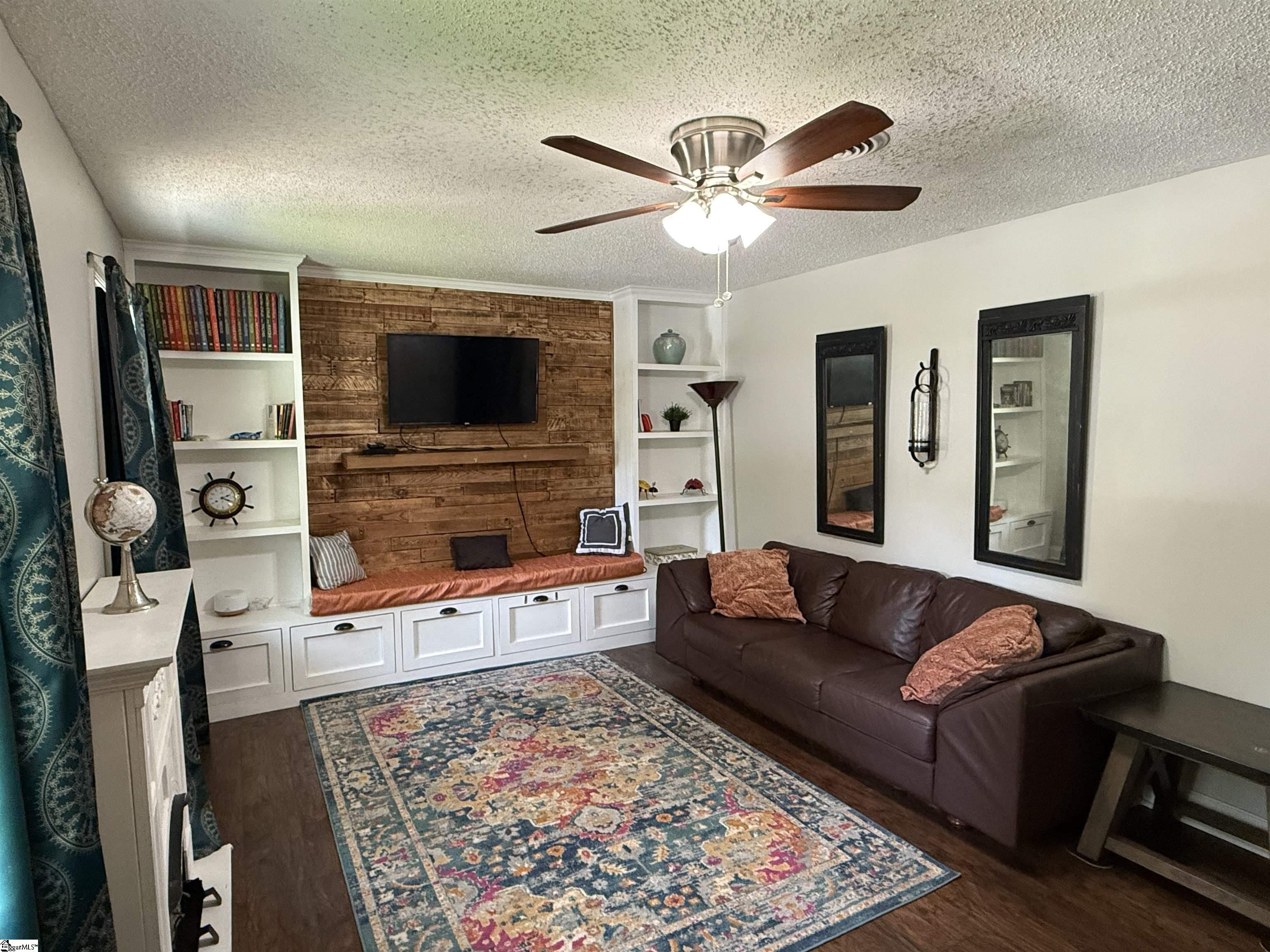 130 Lincoln, Spartanburg, South Carolina image 4