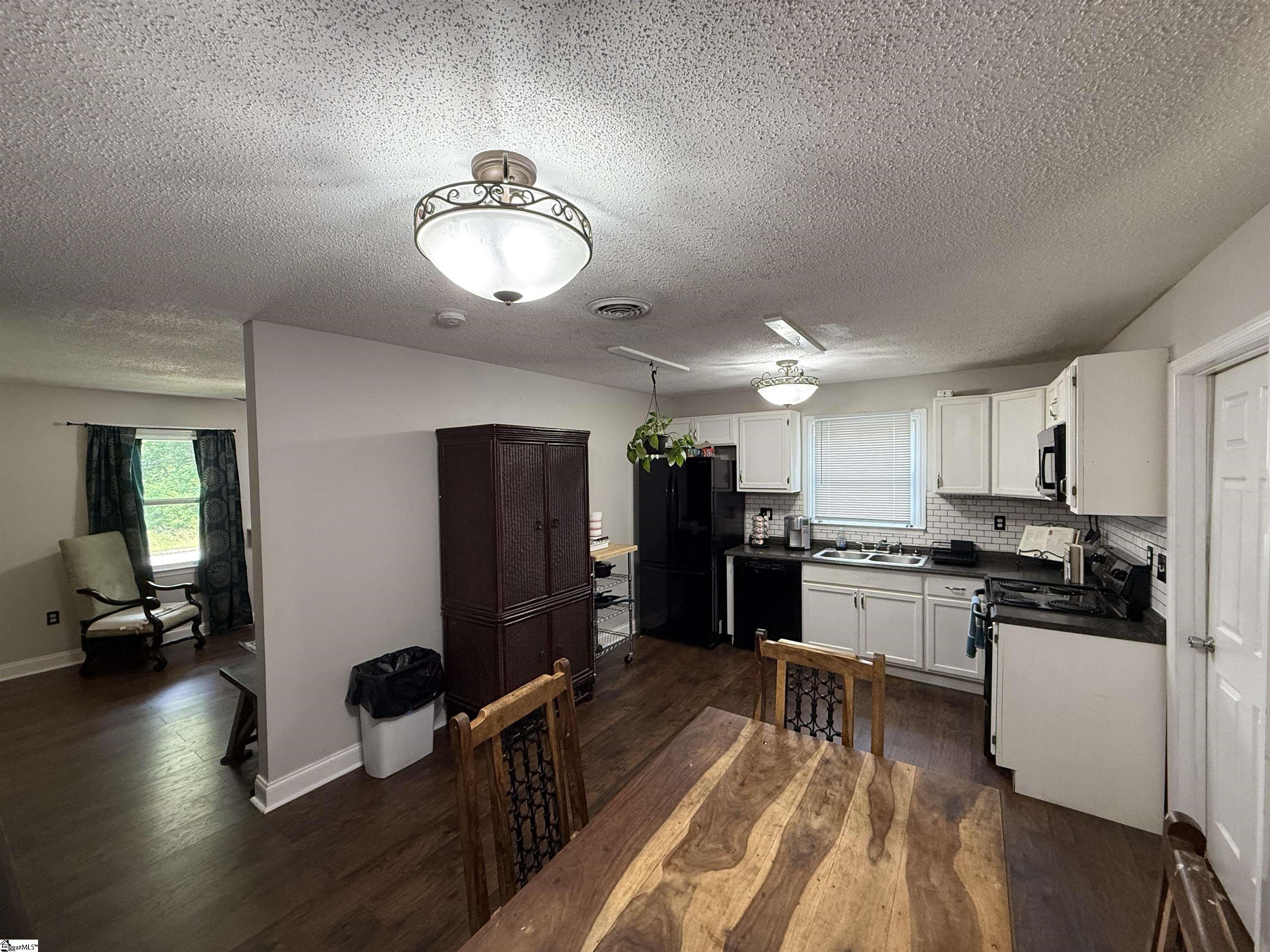 130 Lincoln, Spartanburg, South Carolina image 6