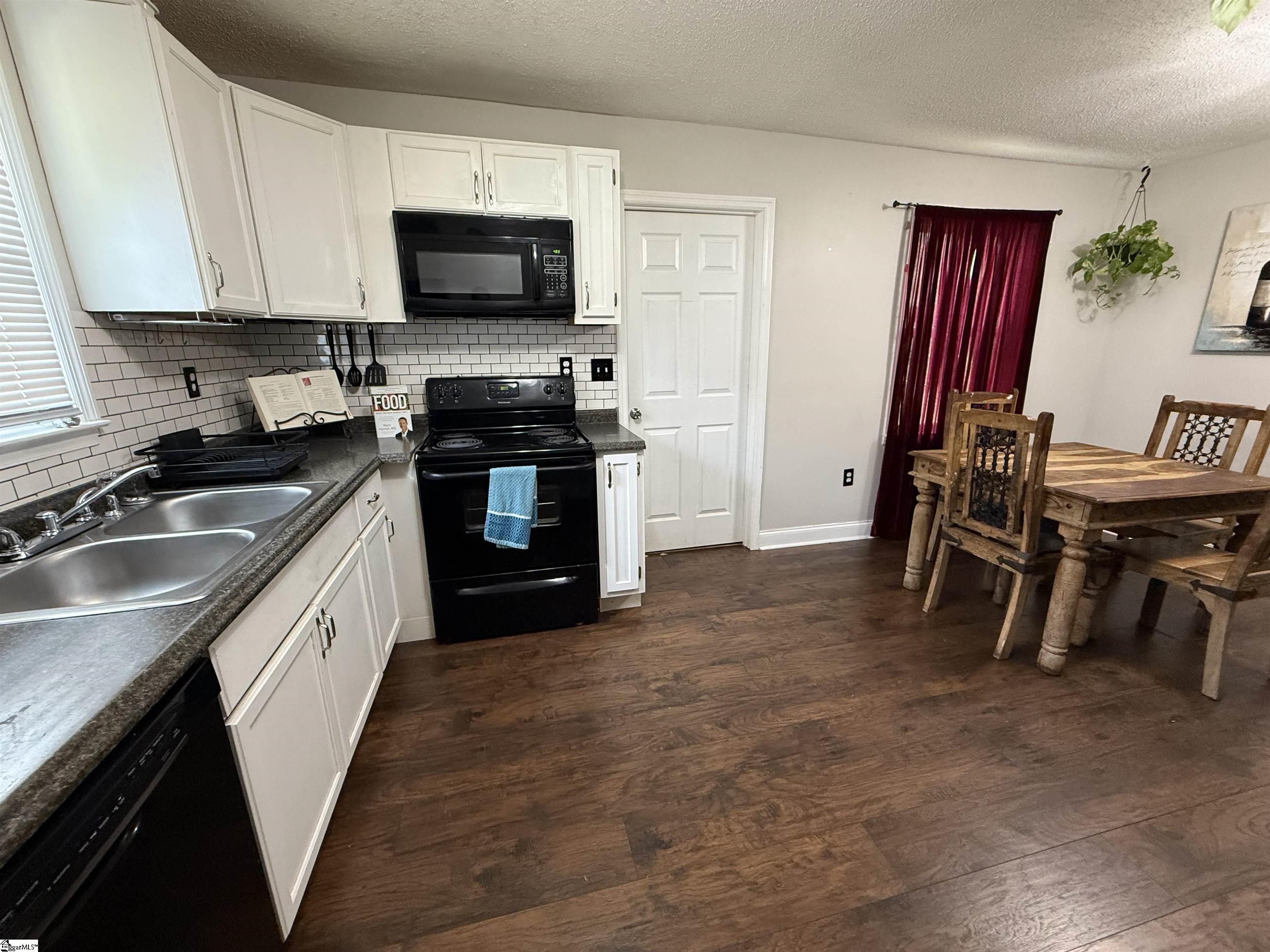 130 Lincoln, Spartanburg, South Carolina image 7