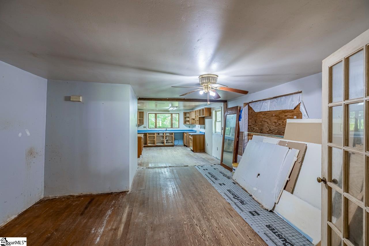 322 Circle, Seneca, South Carolina image 4
