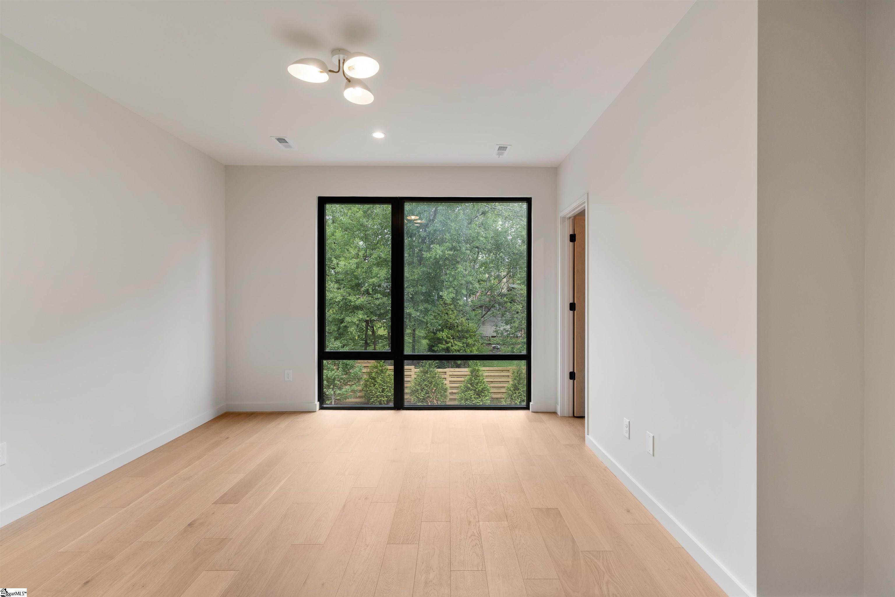 MLS #1560054 image #28