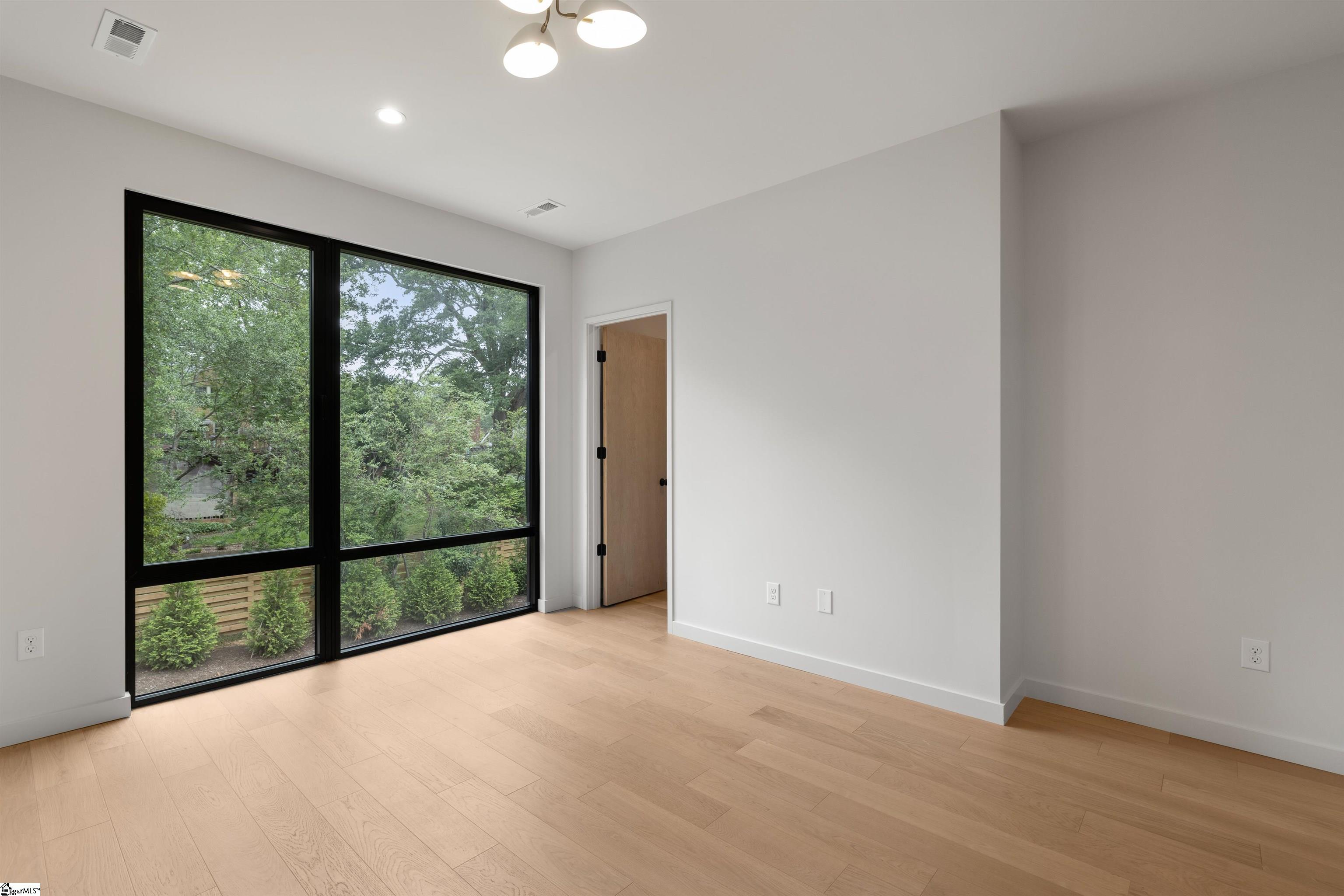 MLS #1560054 image #30