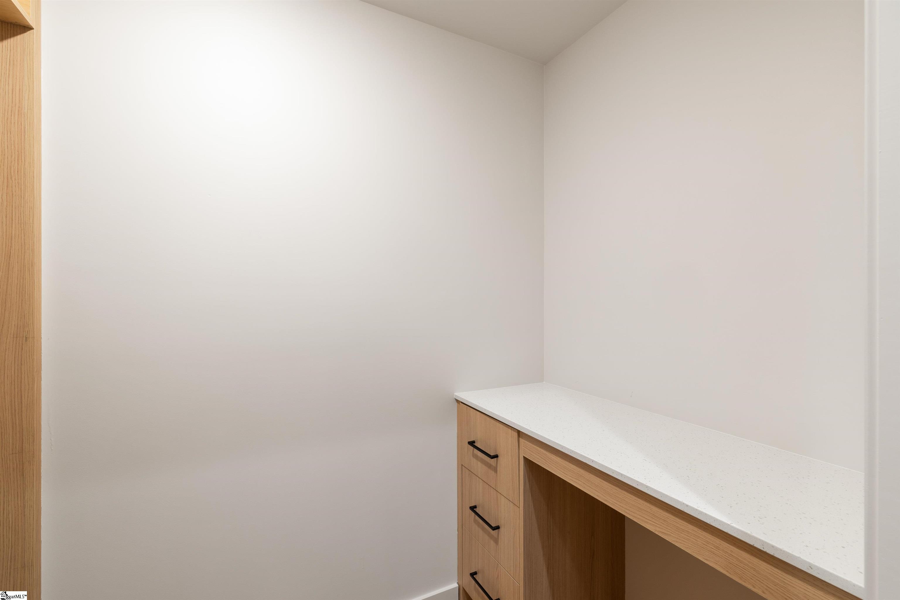 MLS #1560054 image #33