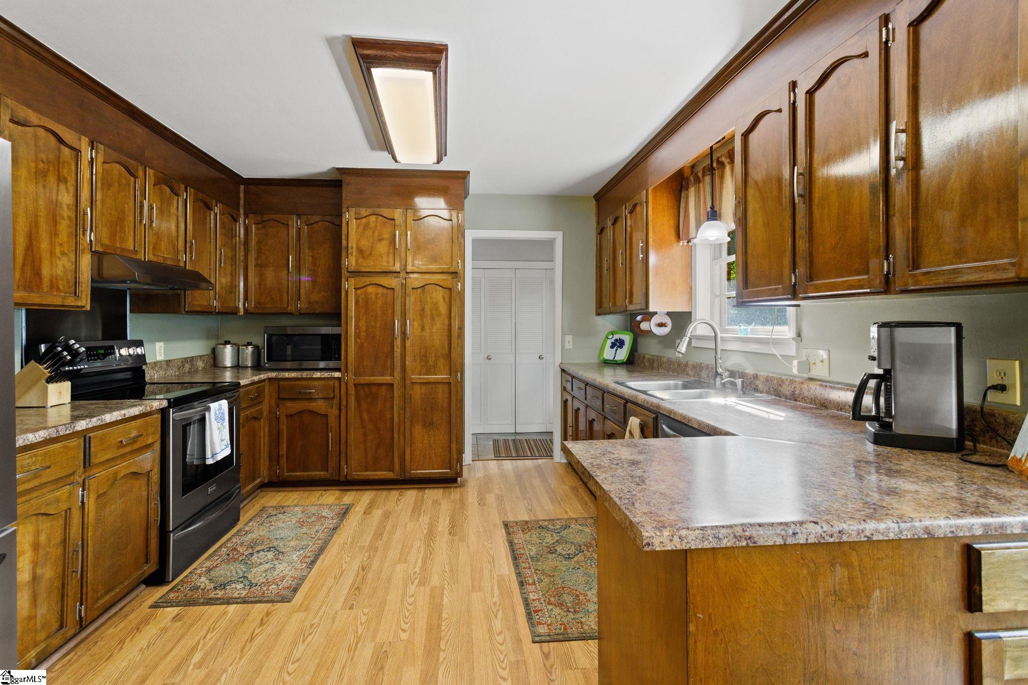 11 Elmwood, Taylors, South Carolina image 14