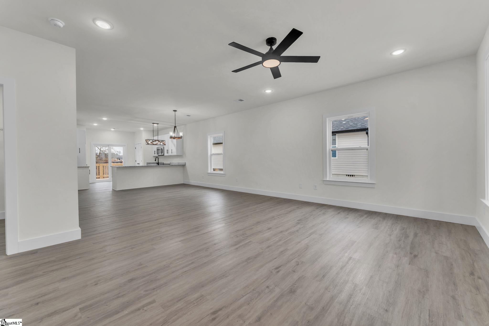 185 Dodd, Wellford, South Carolina image 4