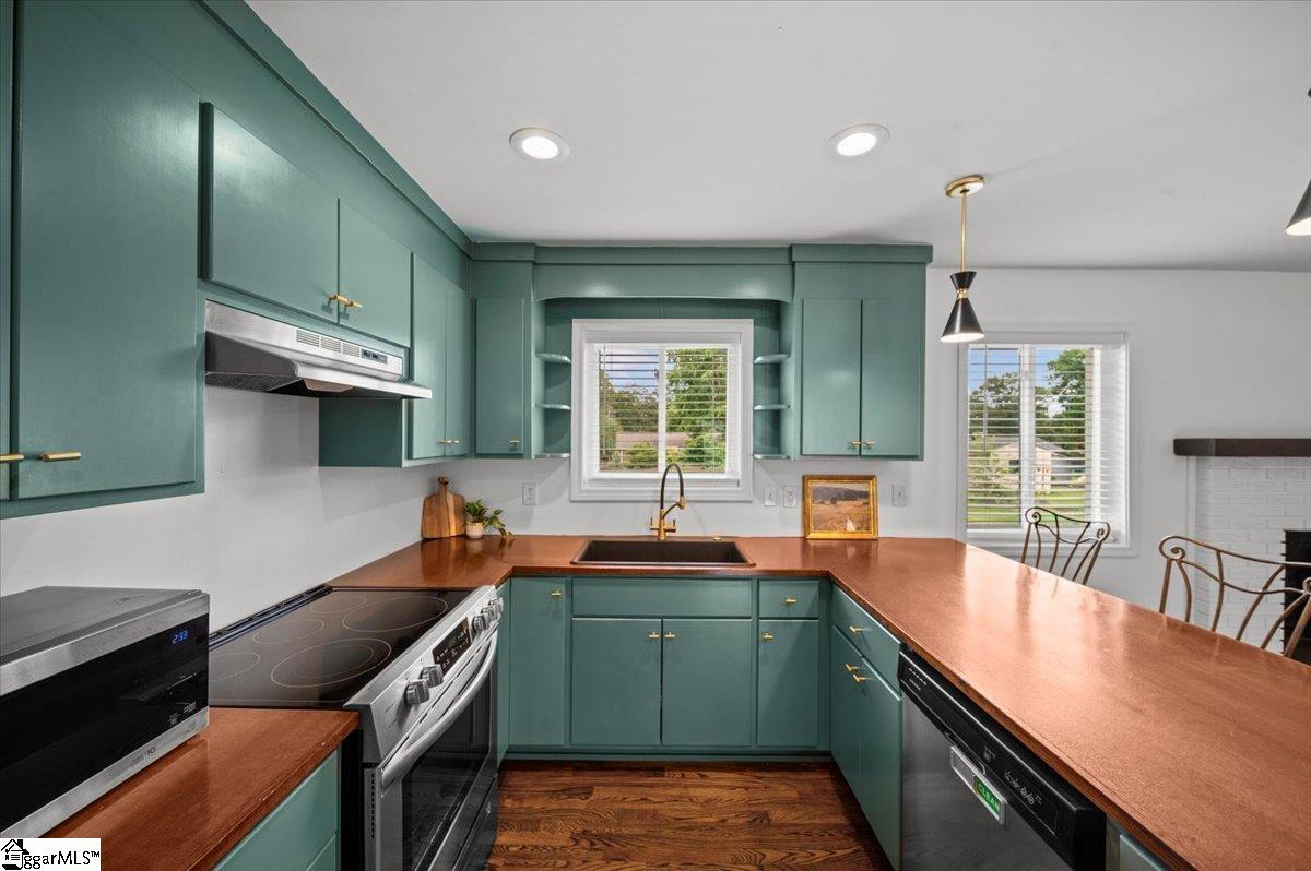 111 Avon, Taylors, South Carolina image 3