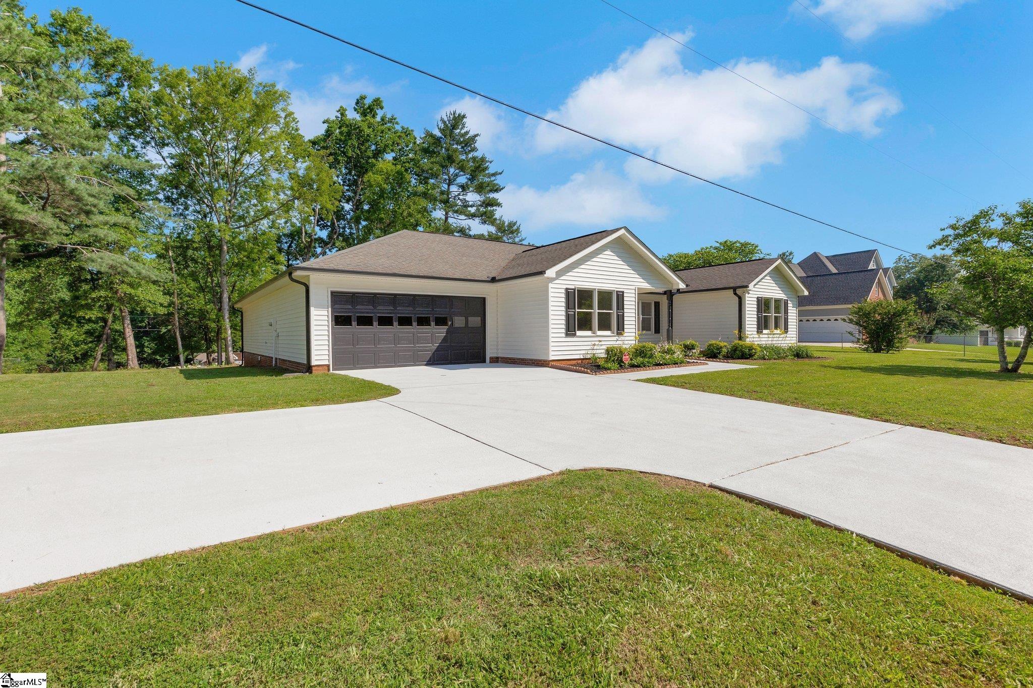 226 Silver Lake, Duncan, South Carolina image 4