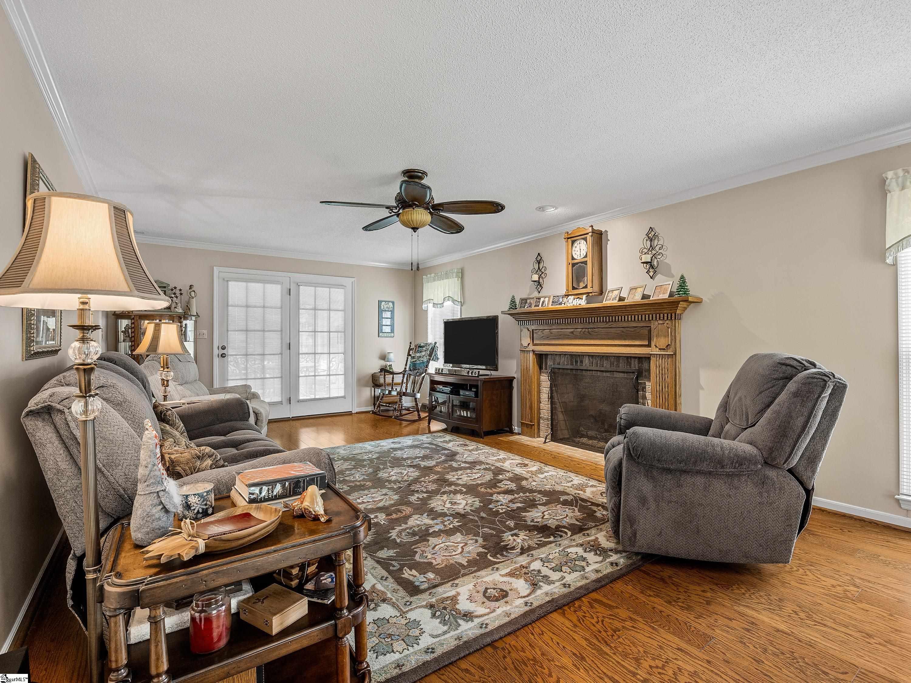 209 Thornhill, Spartanburg, South Carolina image 5