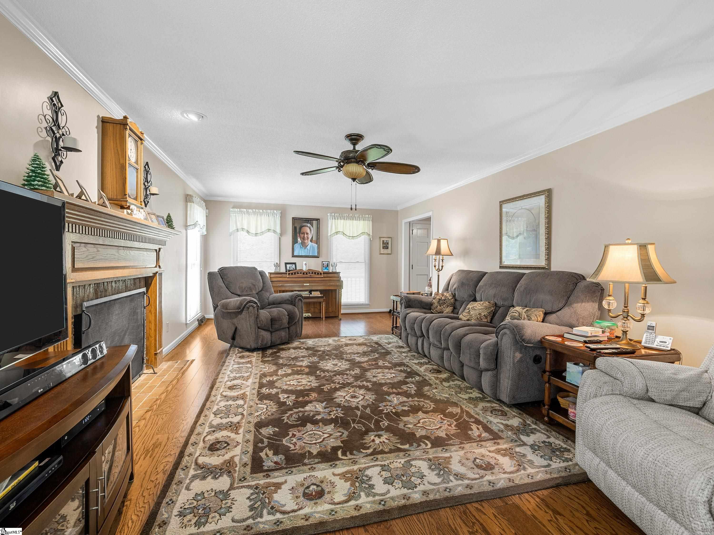 209 Thornhill, Spartanburg, South Carolina image 7