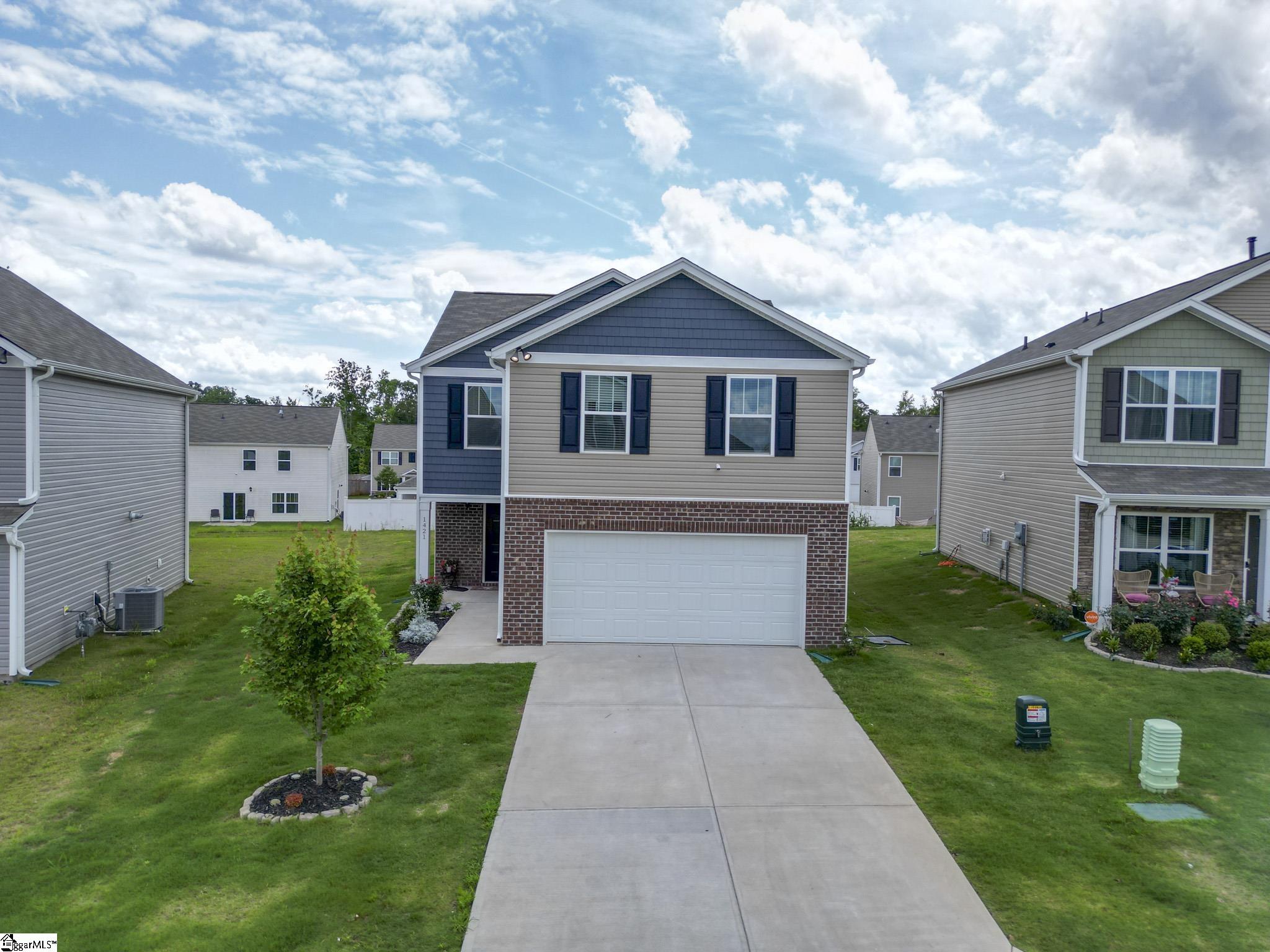 1421 Trotting, Roebuck, South Carolina image 3