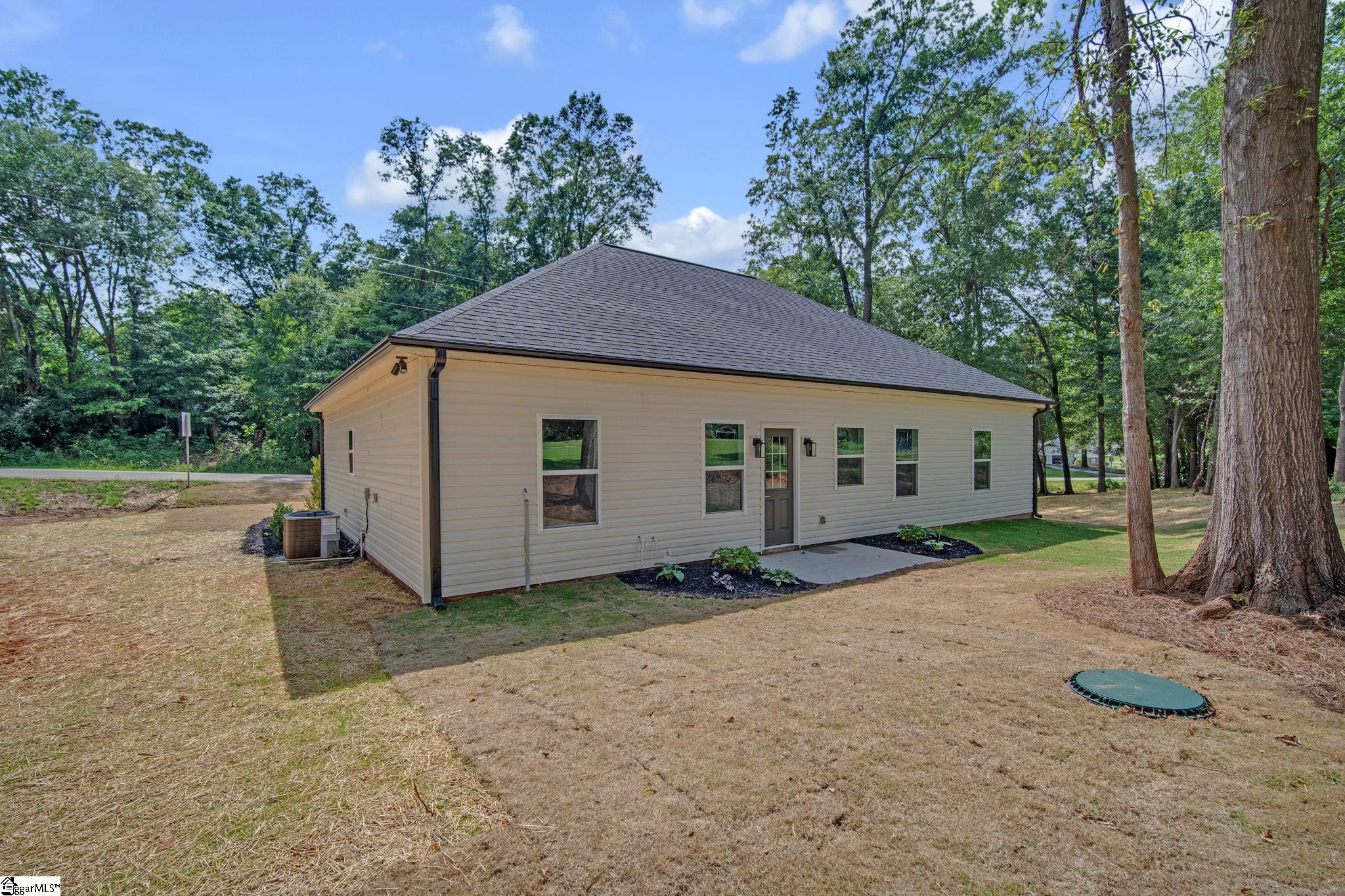 110 Dalton, Seneca, South Carolina image 25