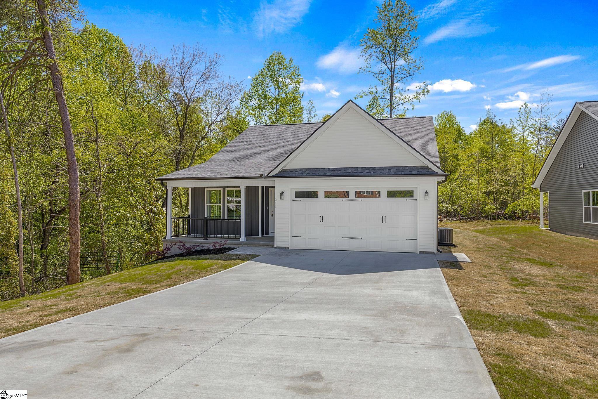 211 W Simmons, Landrum, South Carolina image 30