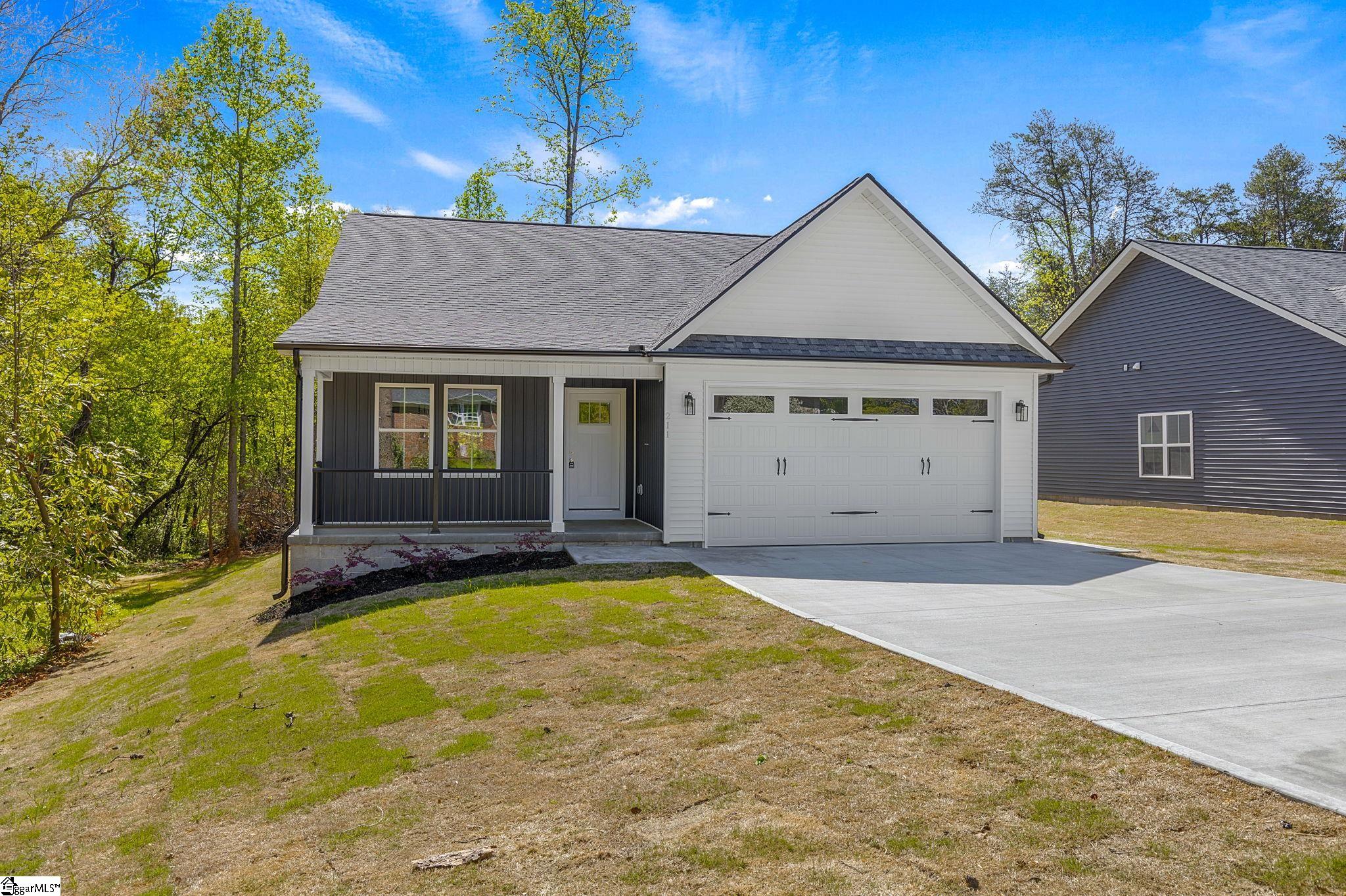 211 W Simmons, Landrum, South Carolina image 31