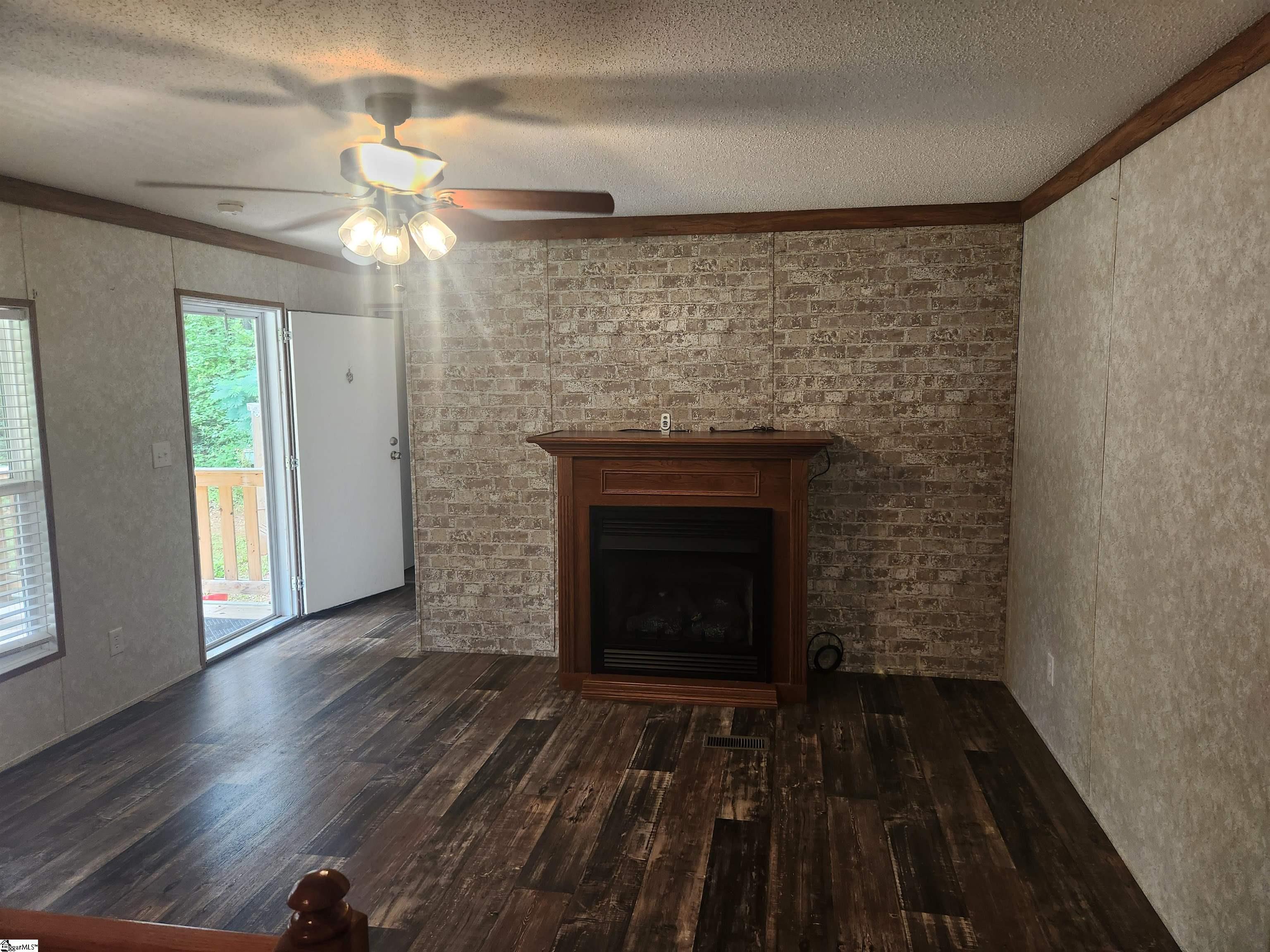 1638 Barnett, Cross Hill, South Carolina image 6