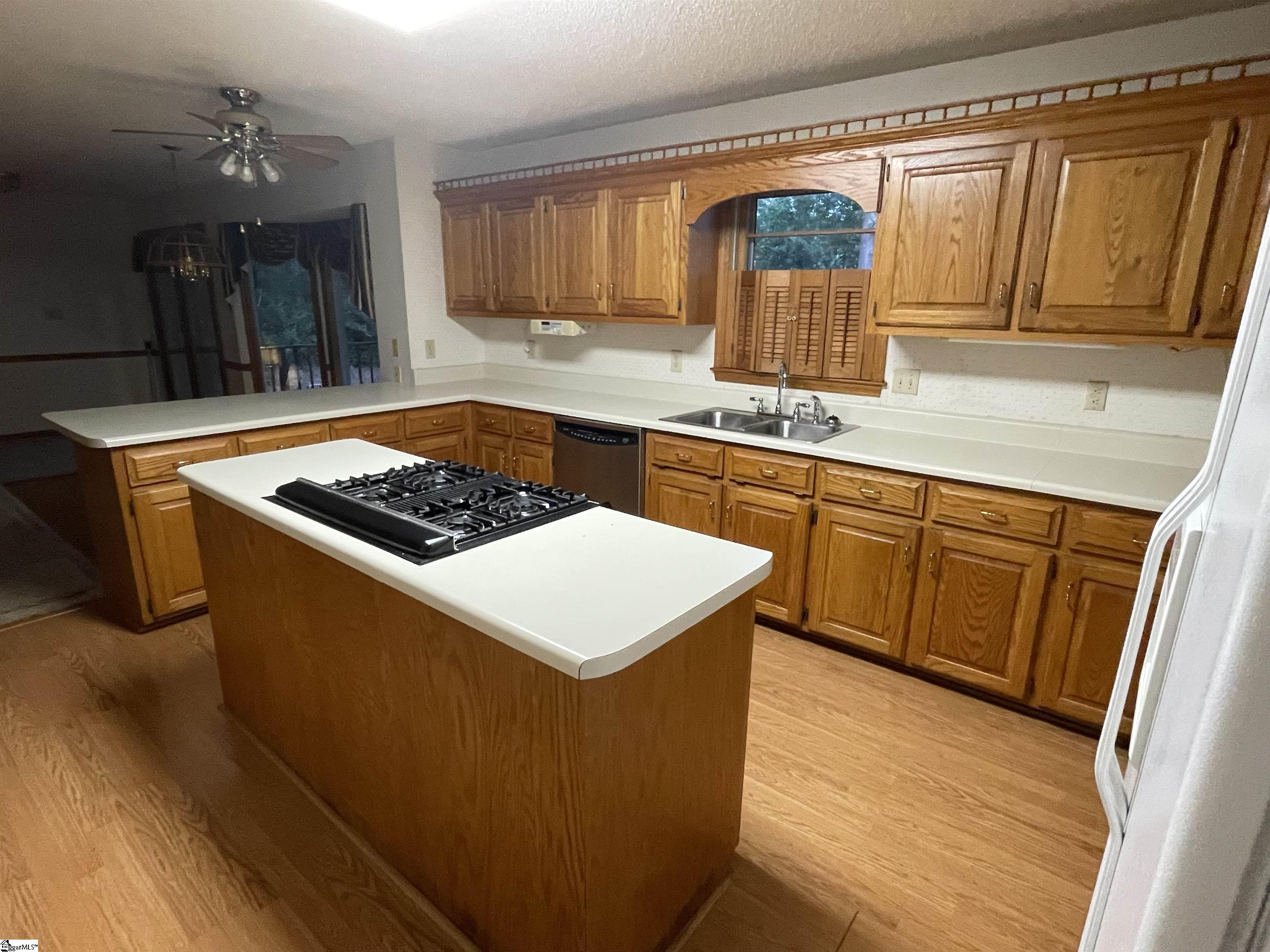 504 N Adair, Clinton, South Carolina image 4