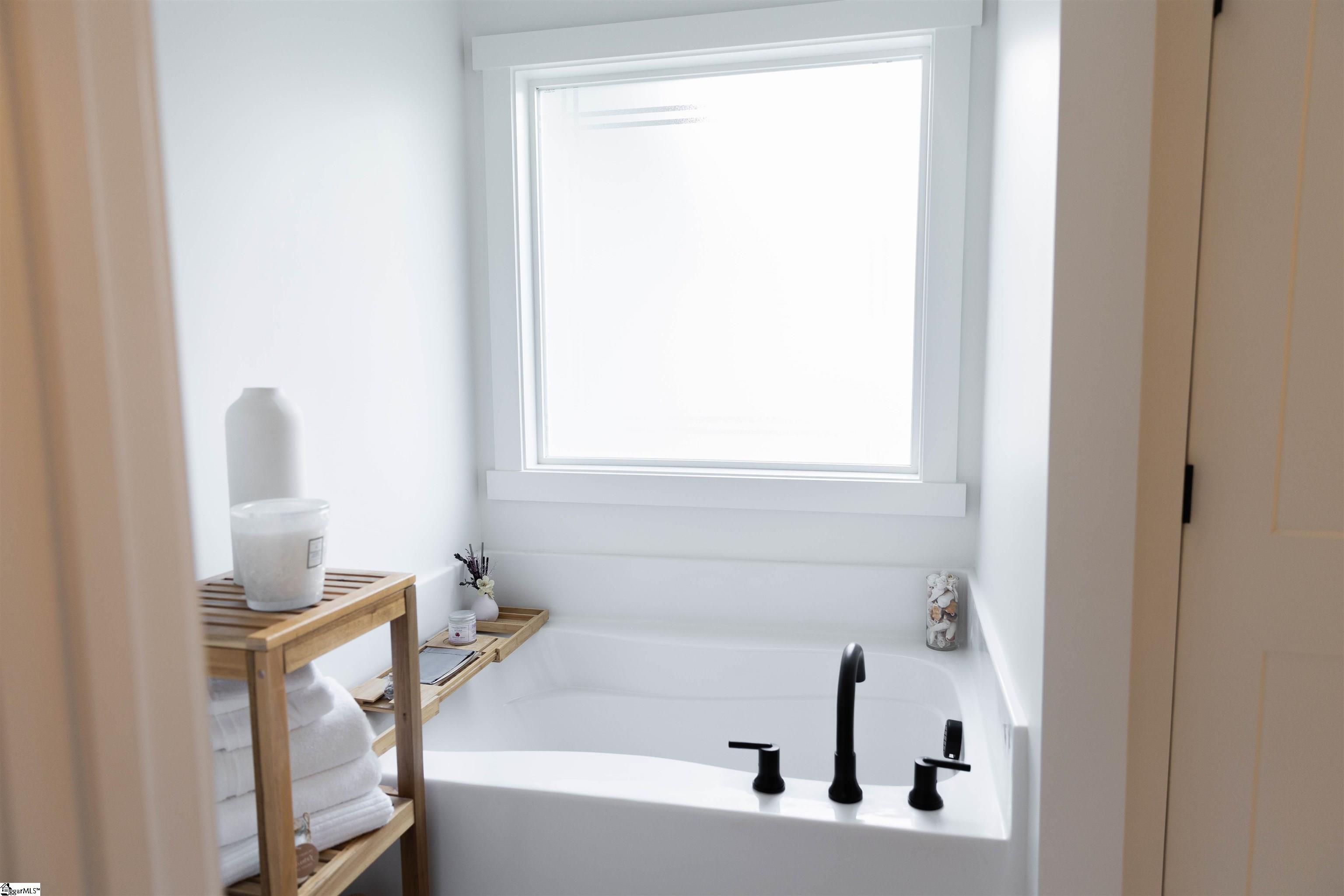 MLS #1560566 image #24