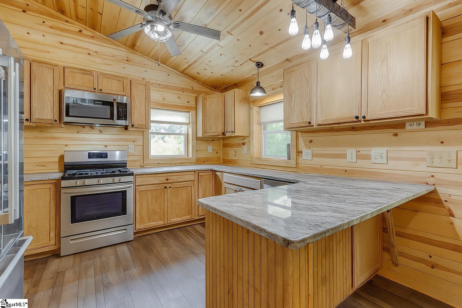 102 Connelly, Marietta, South Carolina image 2