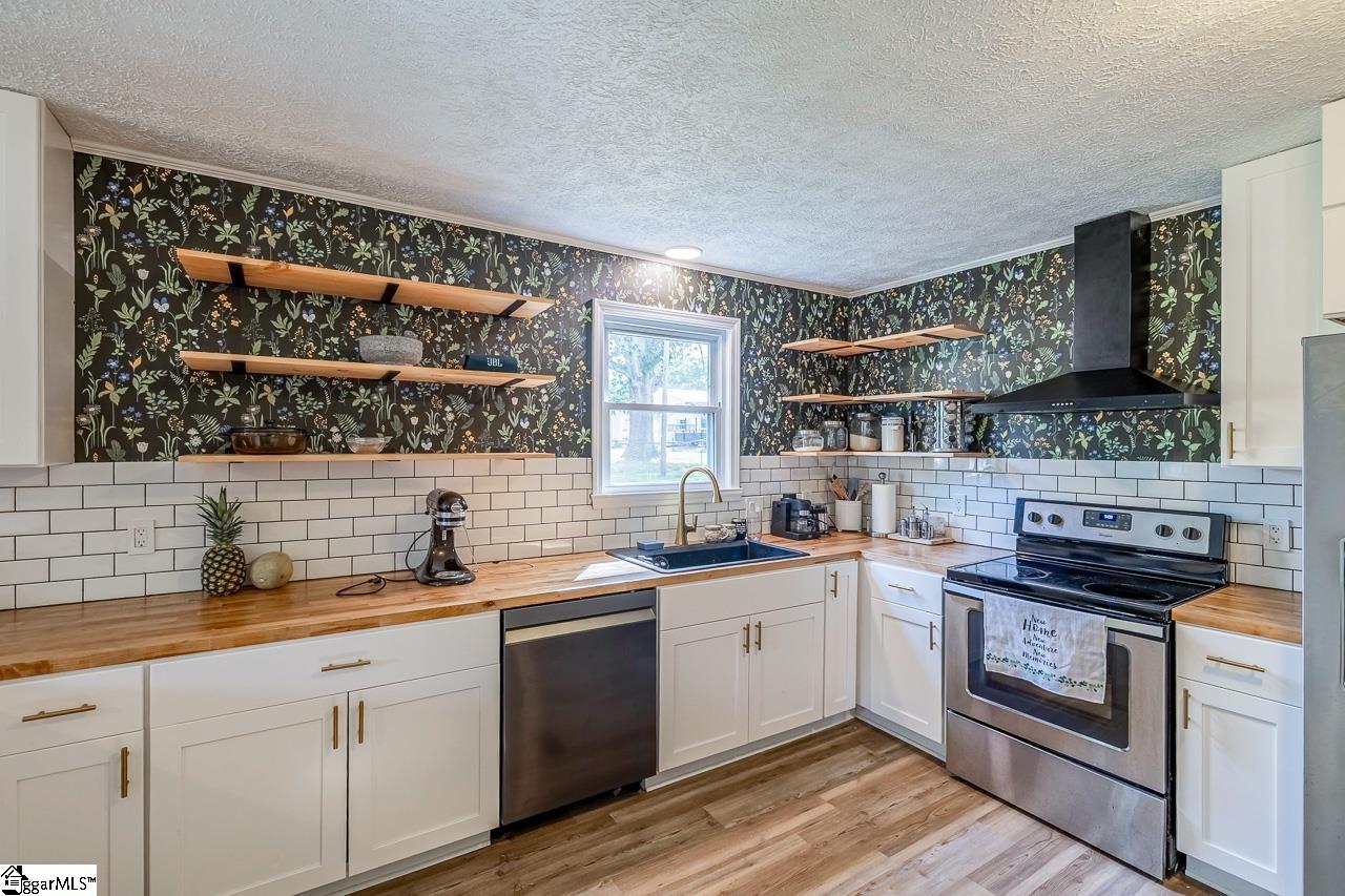 13 Thomas, Williamston, South Carolina image 2