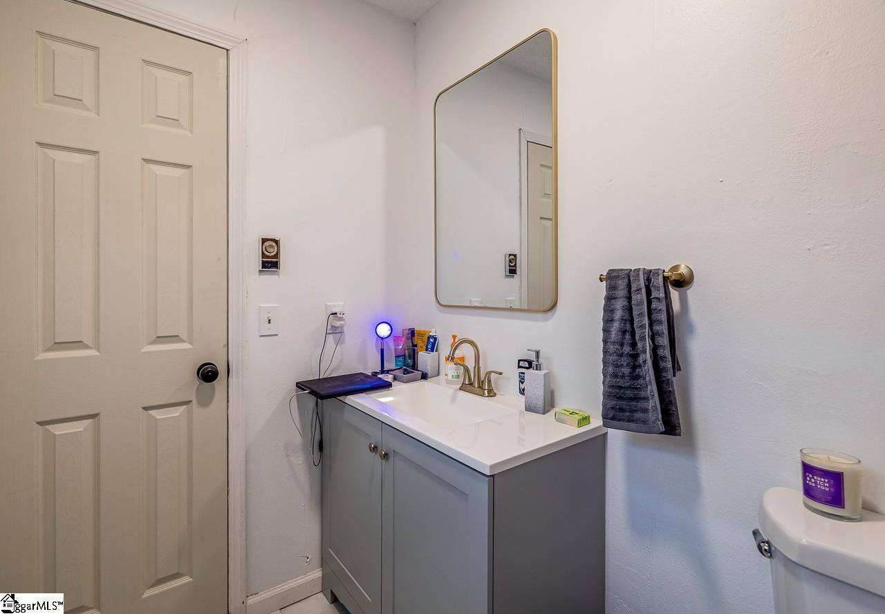 13 Thomas, Williamston, South Carolina image 13