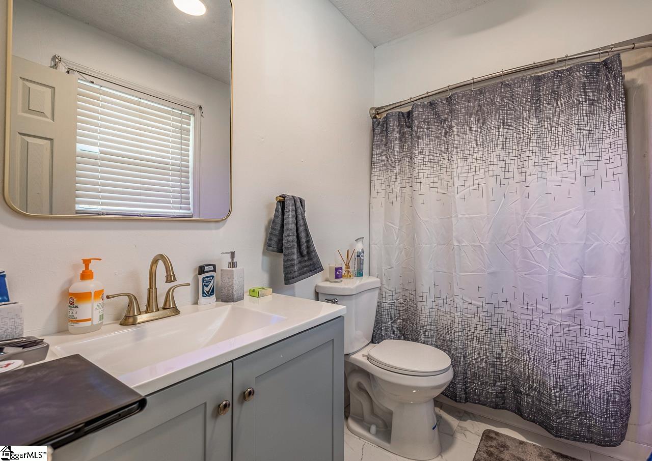13 Thomas, Williamston, South Carolina image 20
