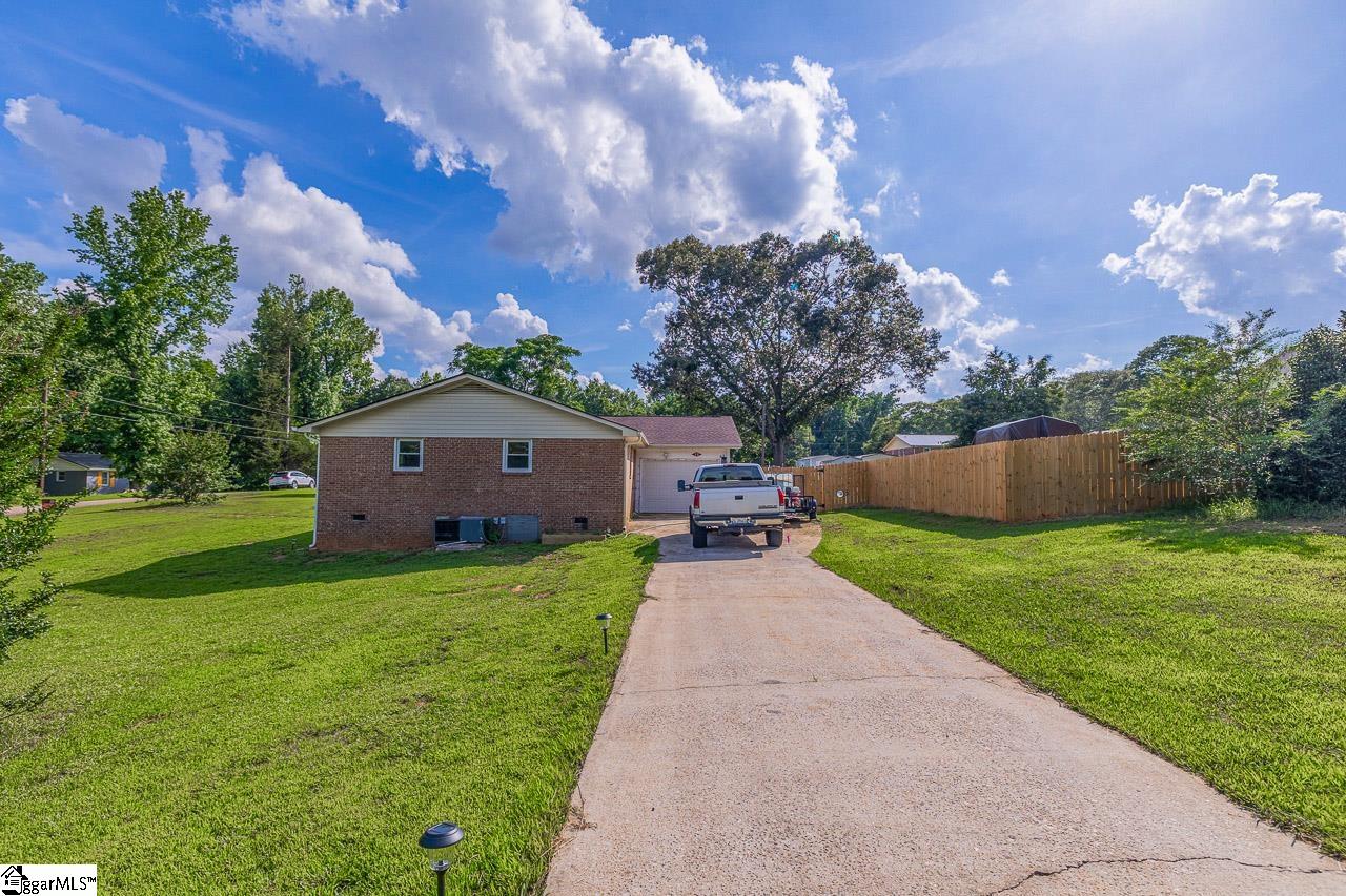 13 Thomas, Williamston, South Carolina image 26
