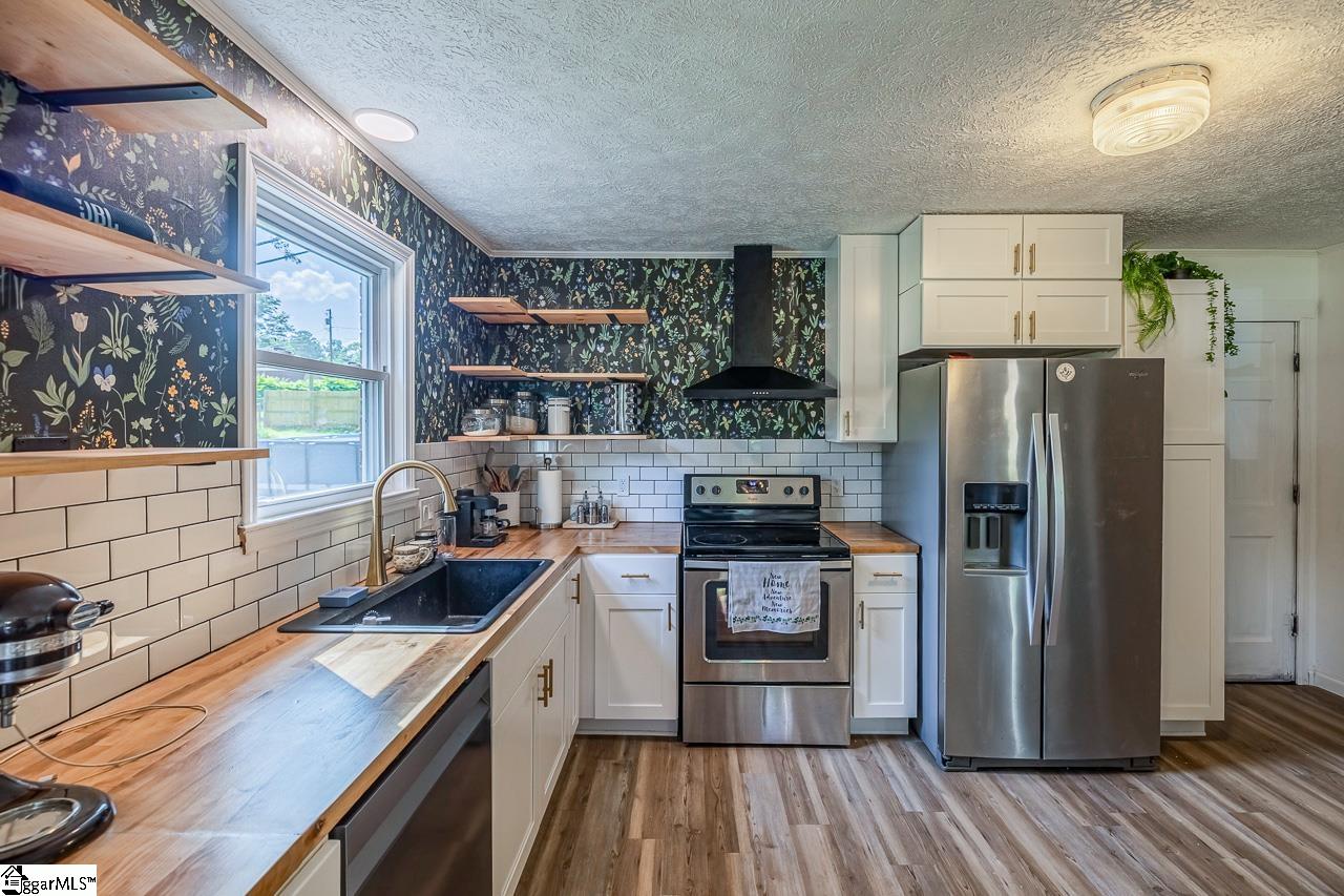 13 Thomas, Williamston, South Carolina image 4