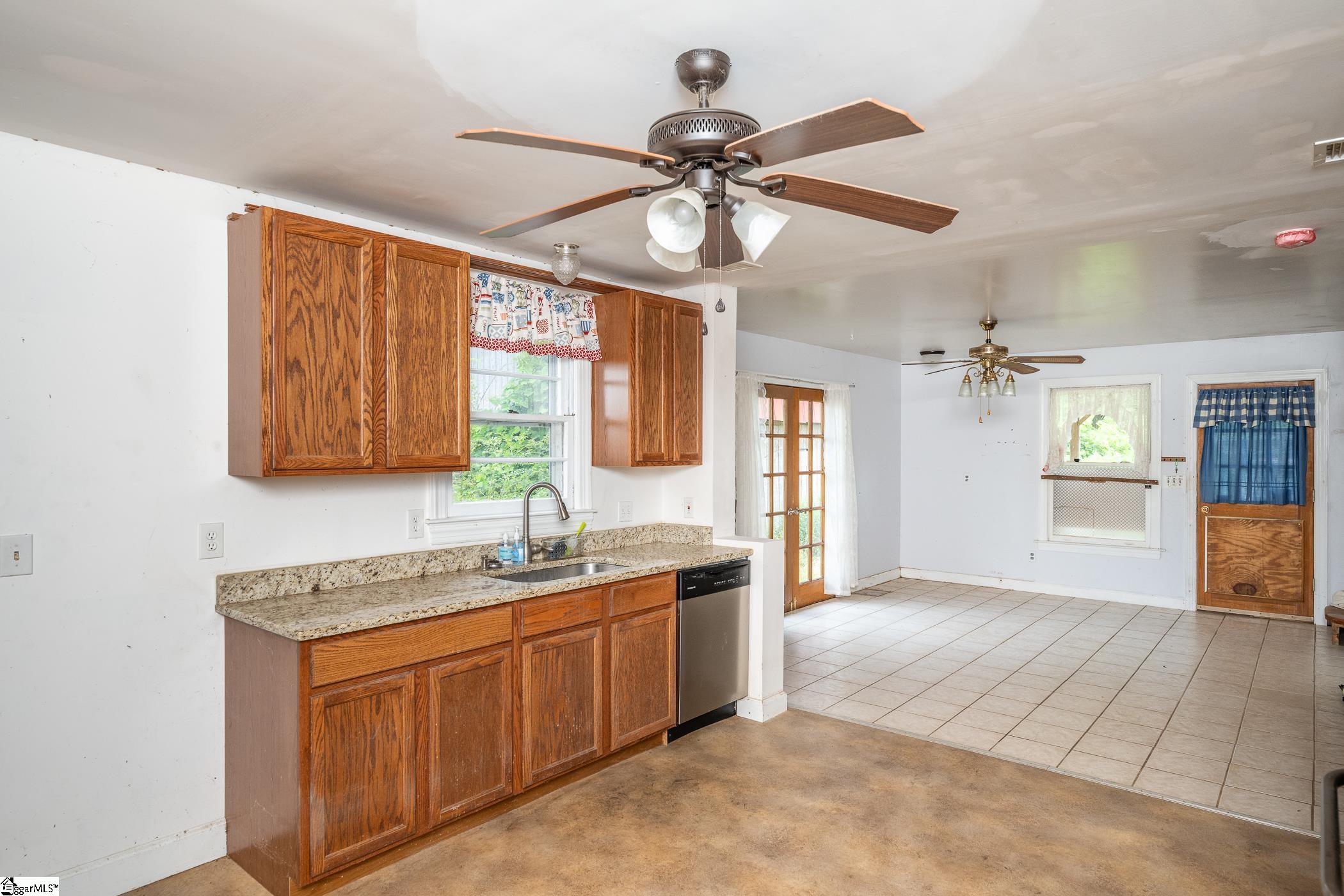 2180 Horseshoe Falls, Enoree, South Carolina image 12