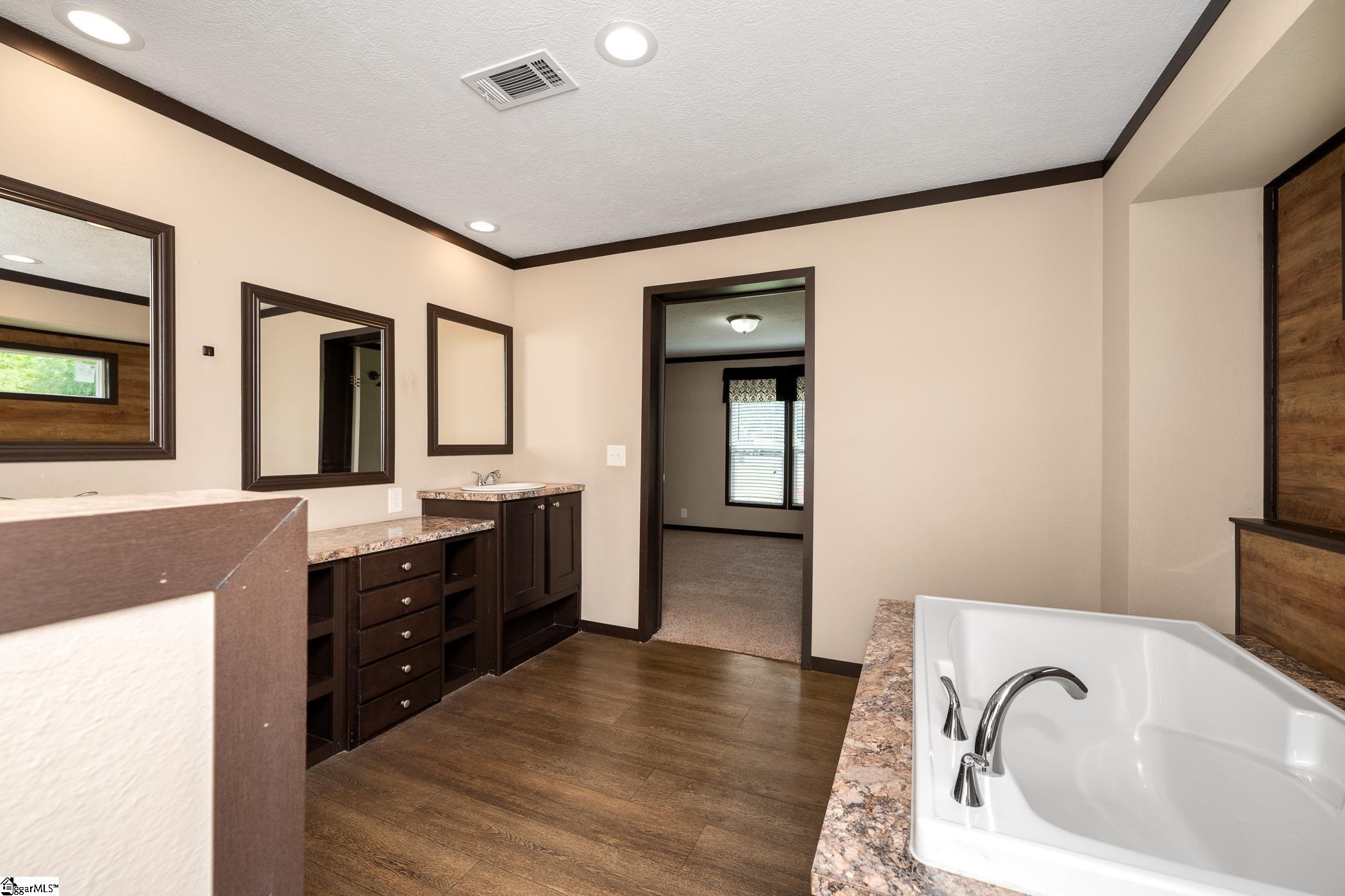 8 Mandalay, Pelzer, South Carolina image 19