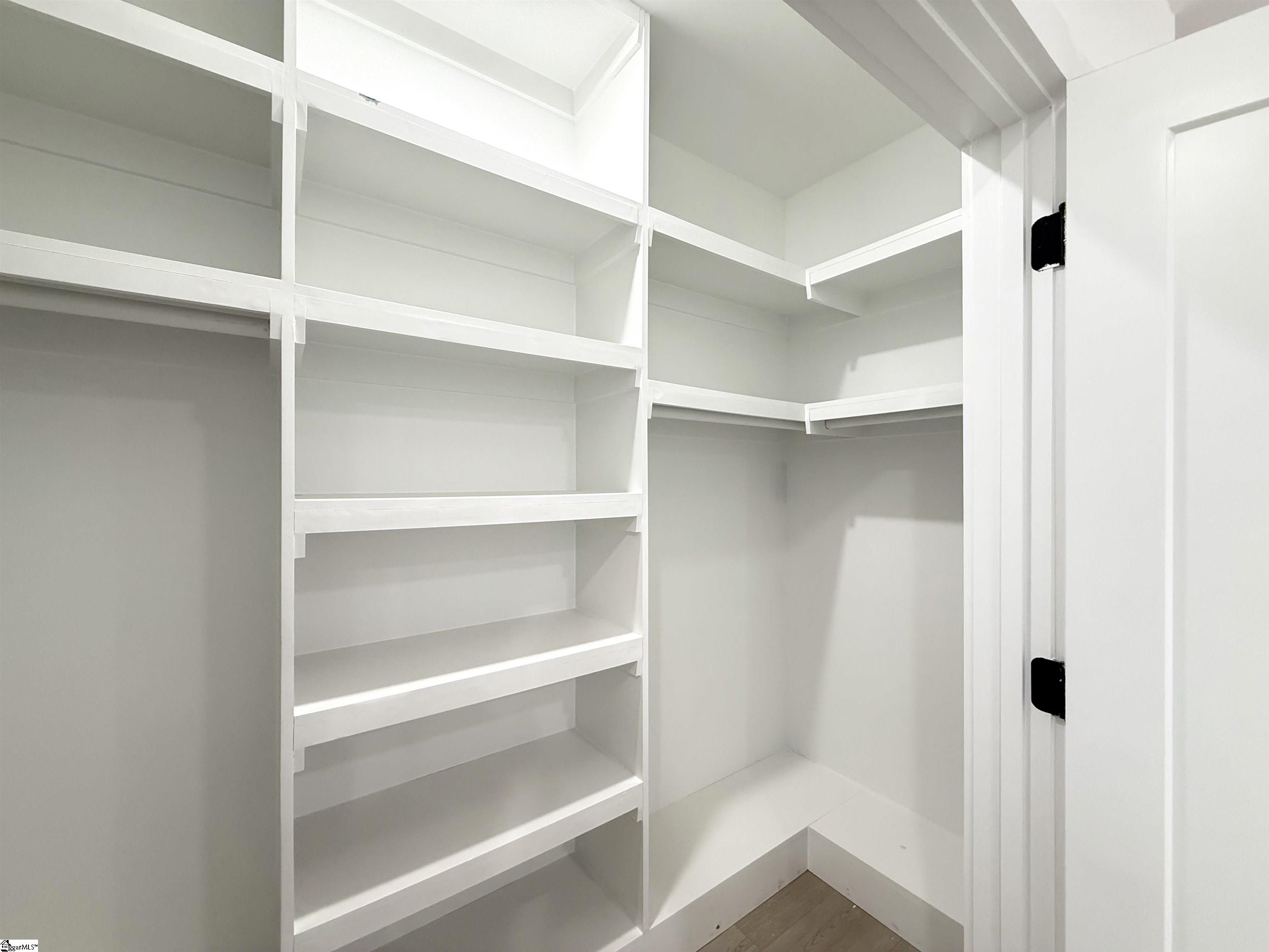 MLS #1560815 image #22