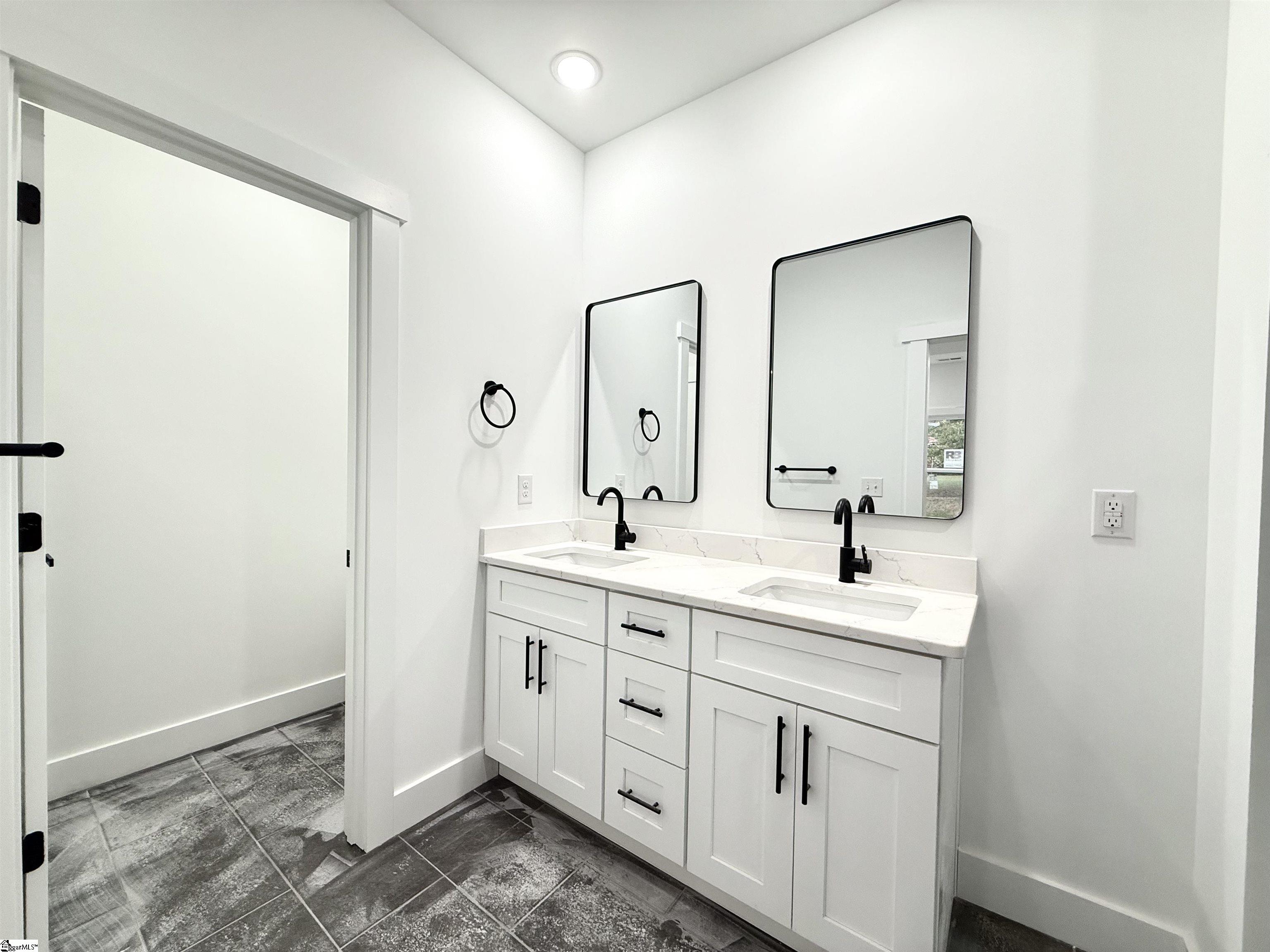 MLS #1560815 image #24