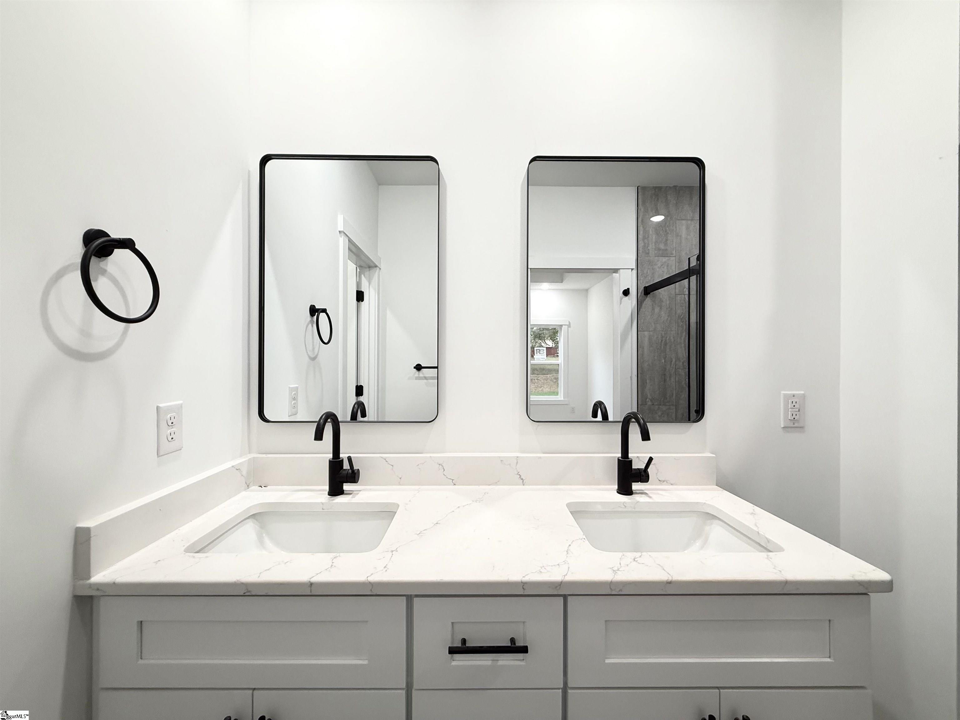 MLS #1560815 image #25